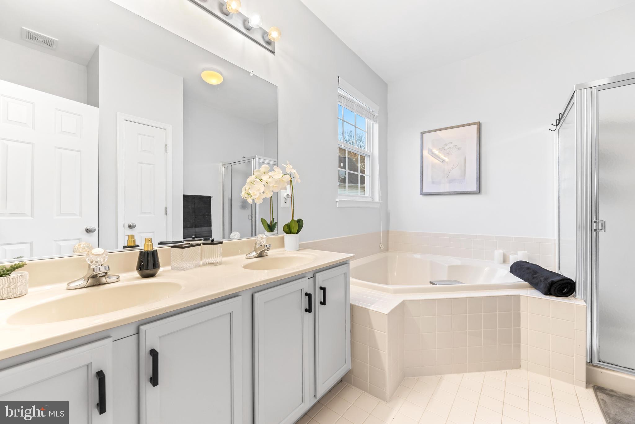 CLAYBORNE WOODS - Residential