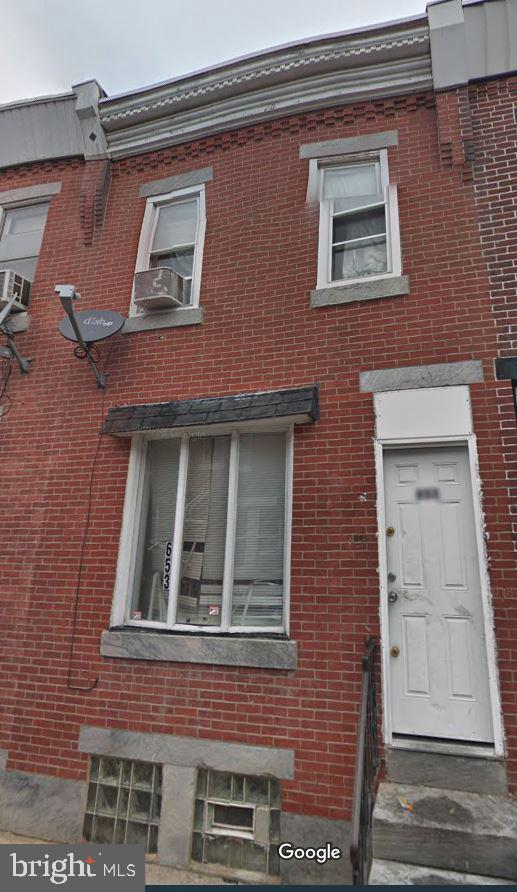 Welcome to 653 E Wishart Street, a promising investment property with incredible potential. This property is currently squatter-occupied and is being sold strictly as-is, making it an ideal opportunity for savvy investors looking to add value. Located in a developing area, this property offers great upside potential.
