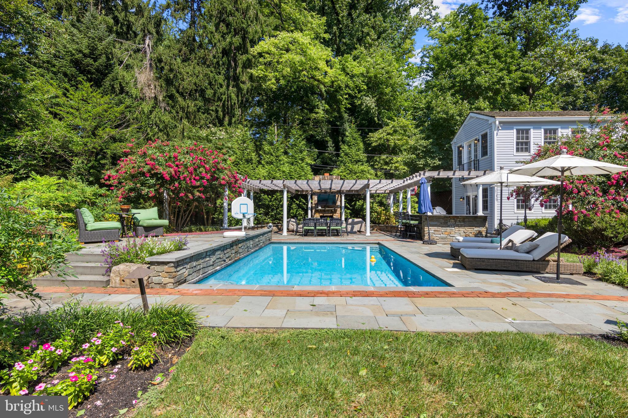 STRAFFORD VILLAGE - Residential