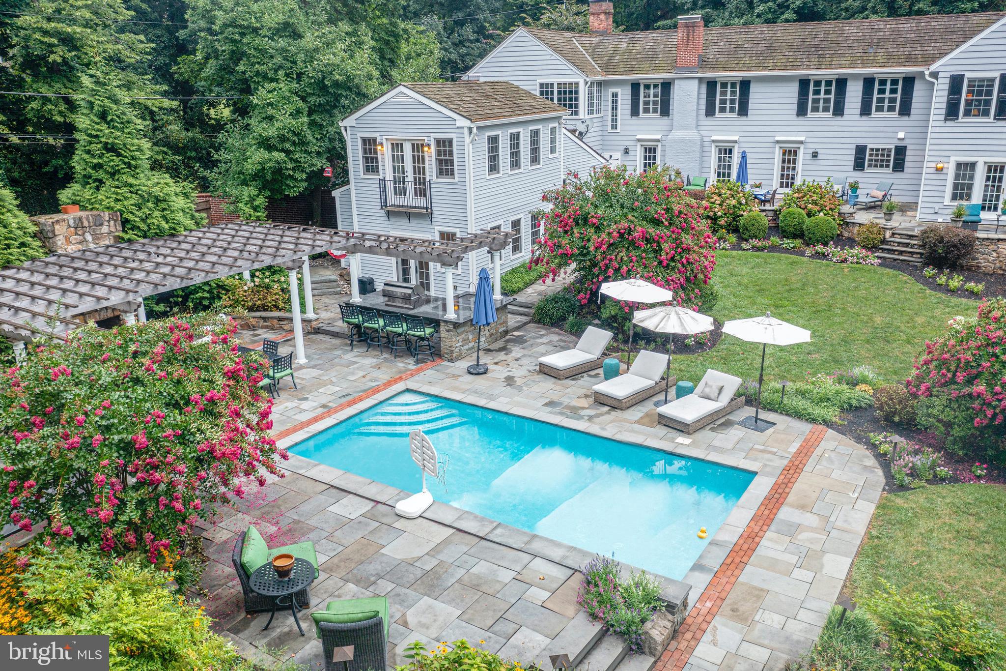 STRAFFORD VILLAGE - Residential