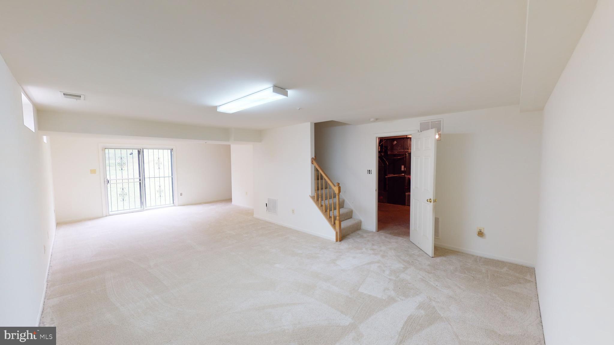 LARGO WOODS - Residential