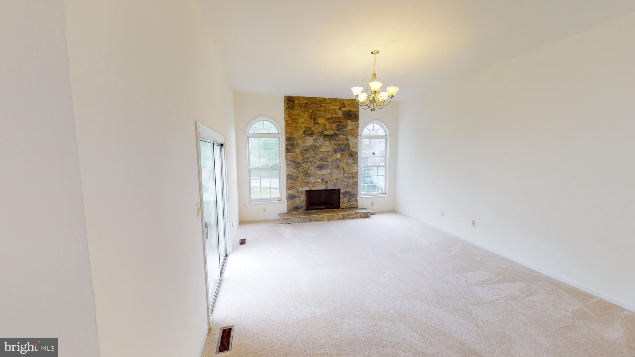 LARGO WOODS - Residential