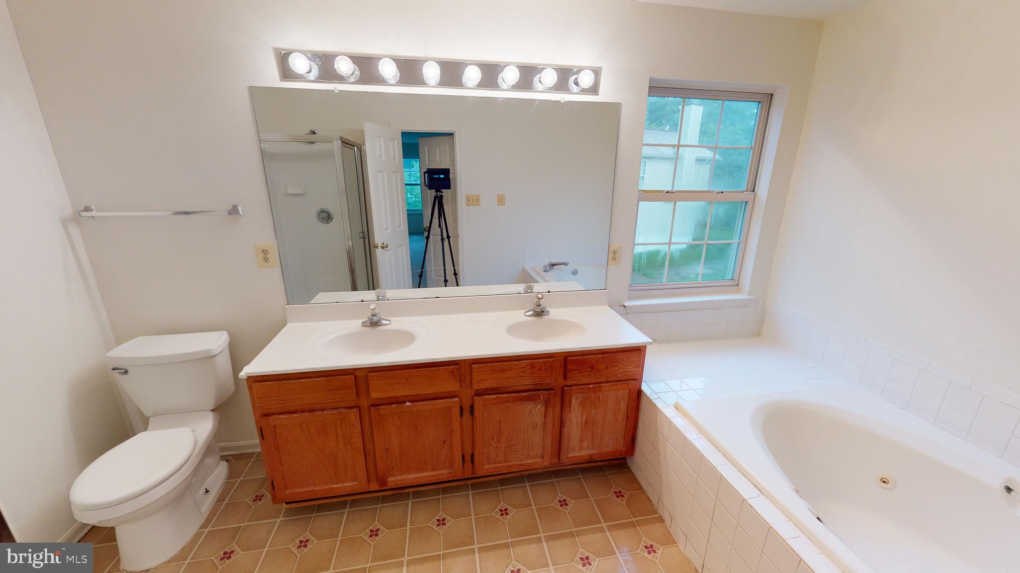 LARGO WOODS - Residential