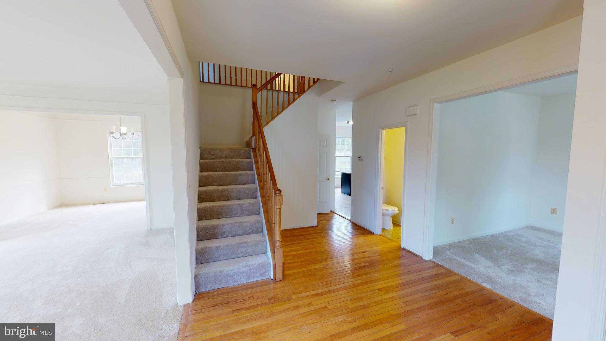 LARGO WOODS - Residential