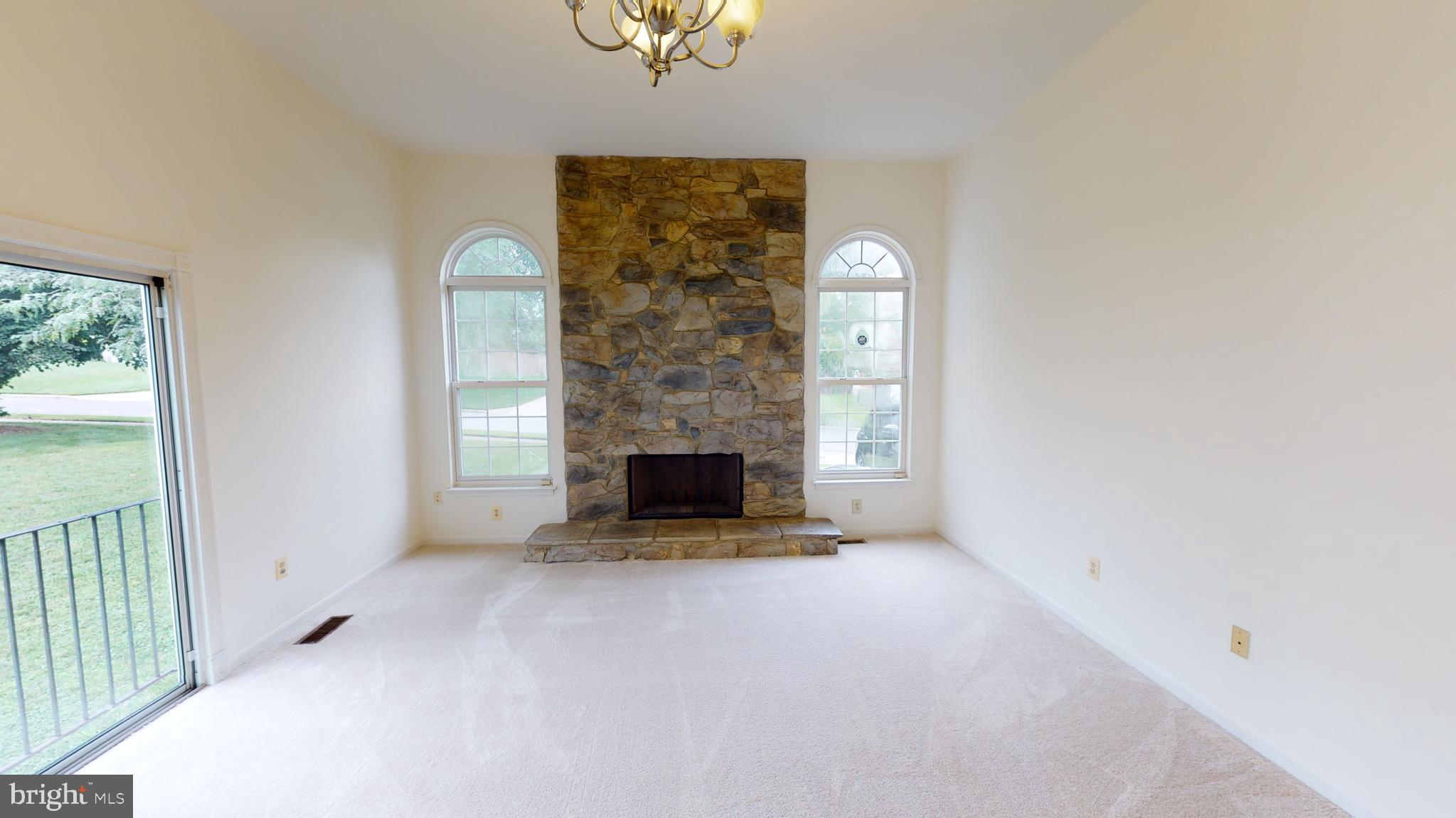 LARGO WOODS - Residential