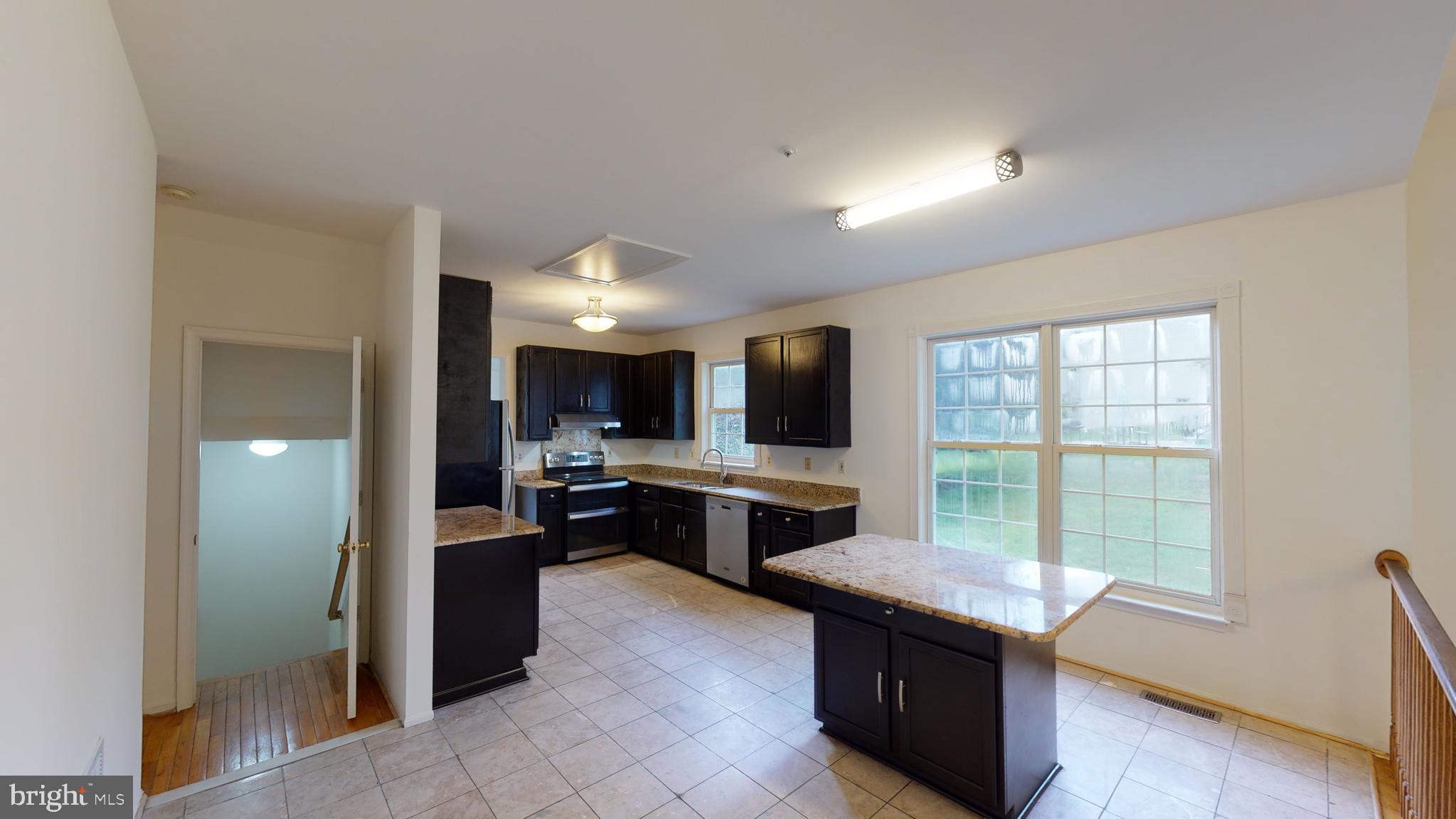 LARGO WOODS - Residential