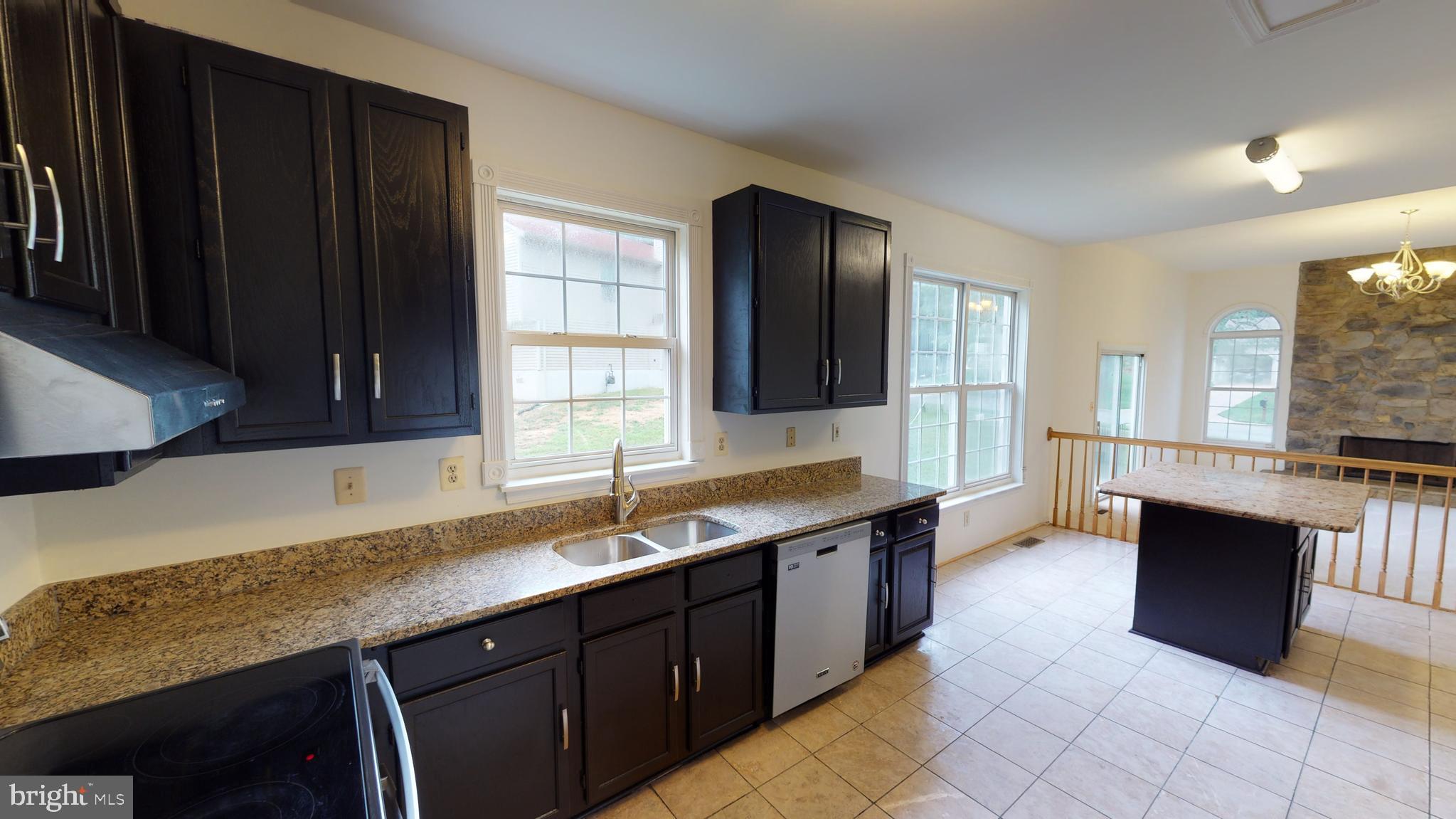 LARGO WOODS - Residential