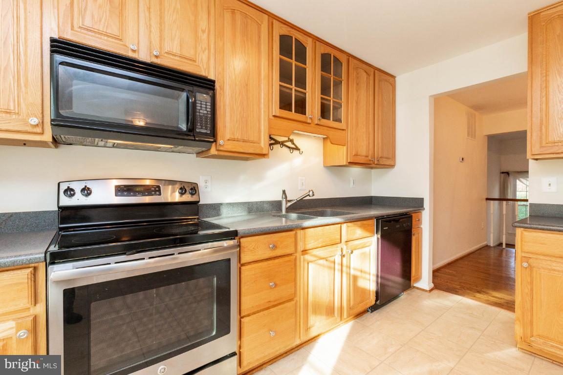 RESTON - Residential