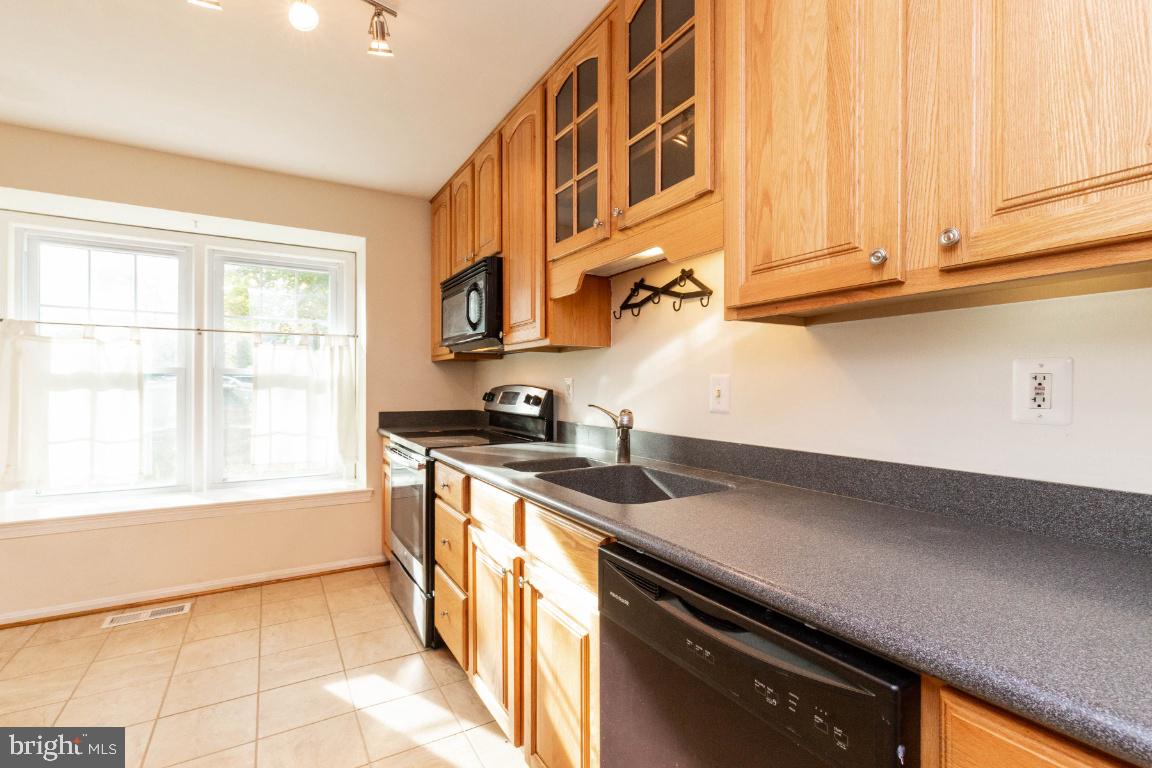 RESTON - Residential