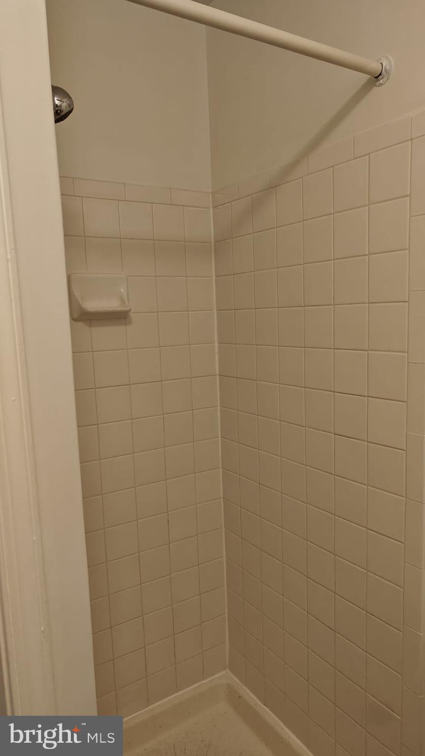 WHISKEY BOTTOM - Residential Lease