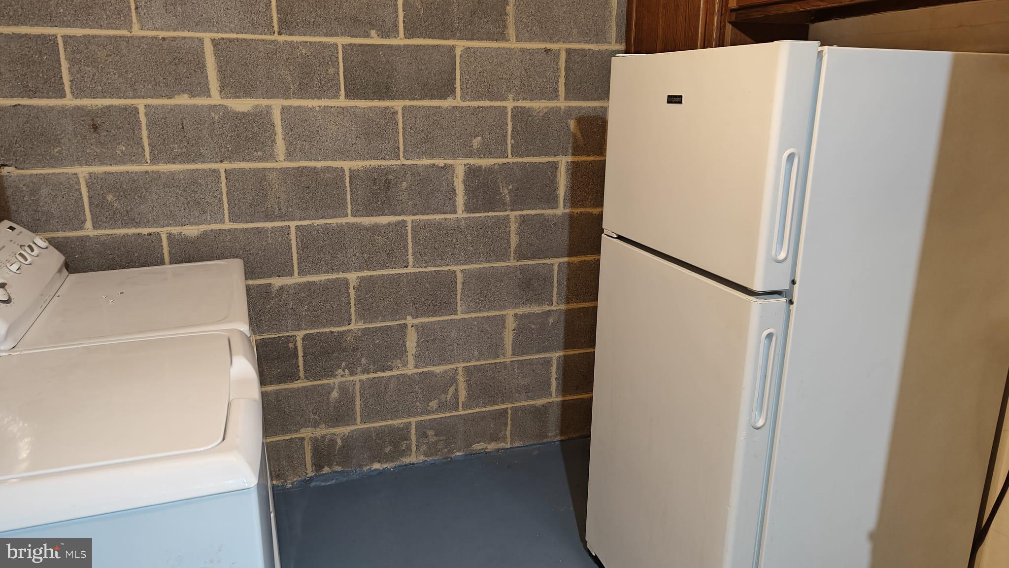 WHISKEY BOTTOM - Residential Lease