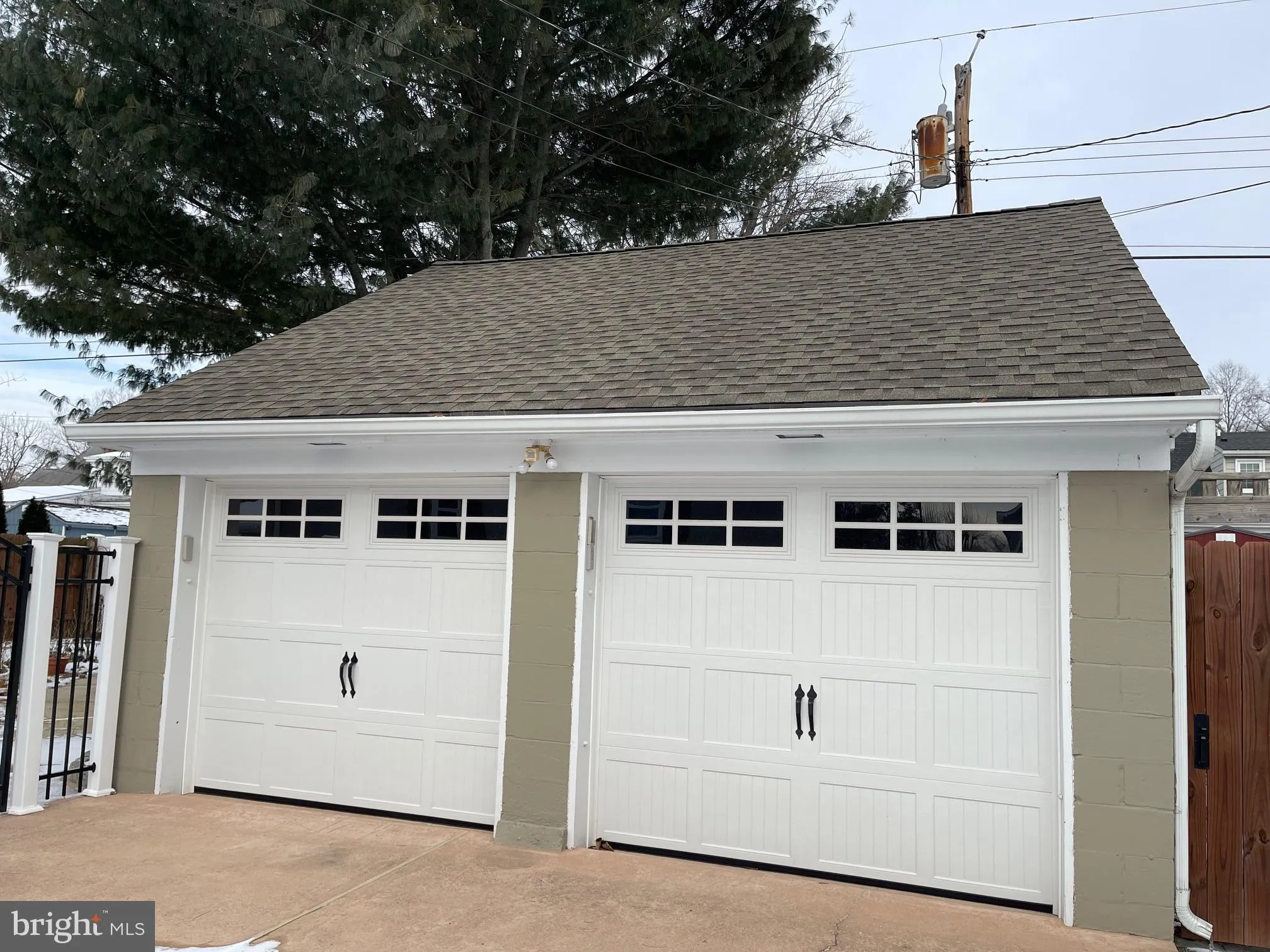 Pennsville, New Jersey 08070, United States, 4 Bedrooms Bedrooms, ,2 BathroomsBathrooms,Residential,Pending,15694