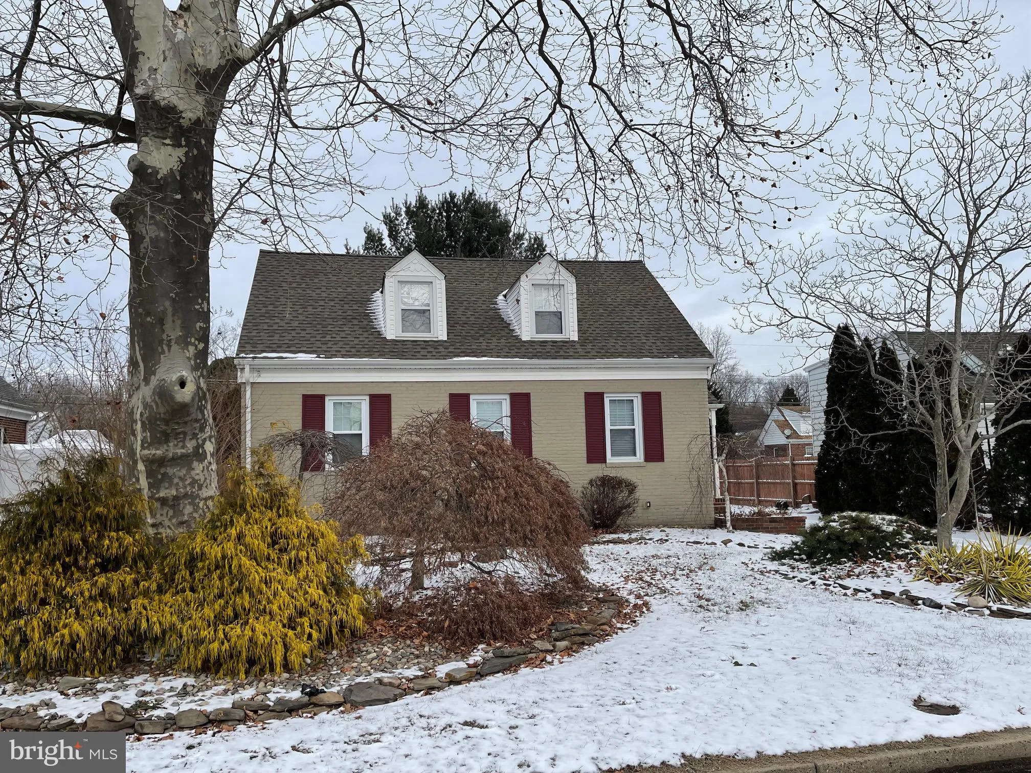 Pennsville, New Jersey 08070, United States, 4 Bedrooms Bedrooms, ,2 BathroomsBathrooms,Residential,Pending,15694