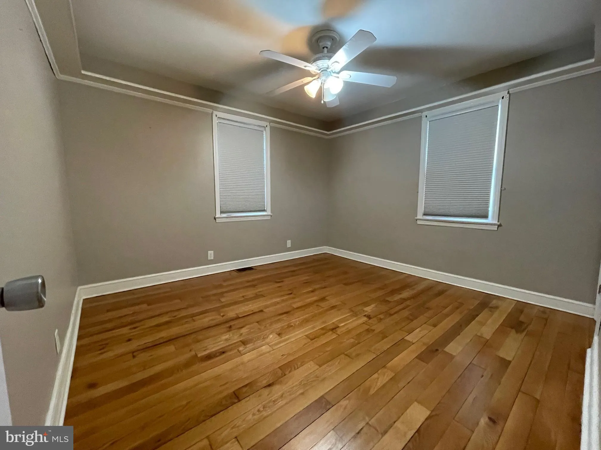 Pennsville, New Jersey 08070, United States, 4 Bedrooms Bedrooms, ,2 BathroomsBathrooms,Residential,Pending,15694