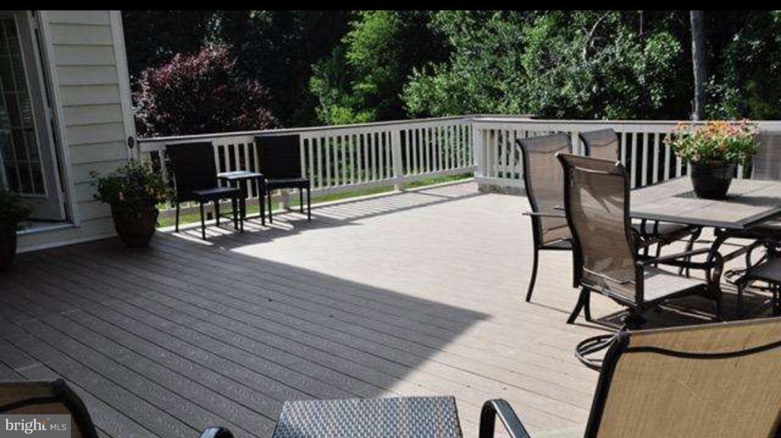 CARIS GLENNE - Residential Lease