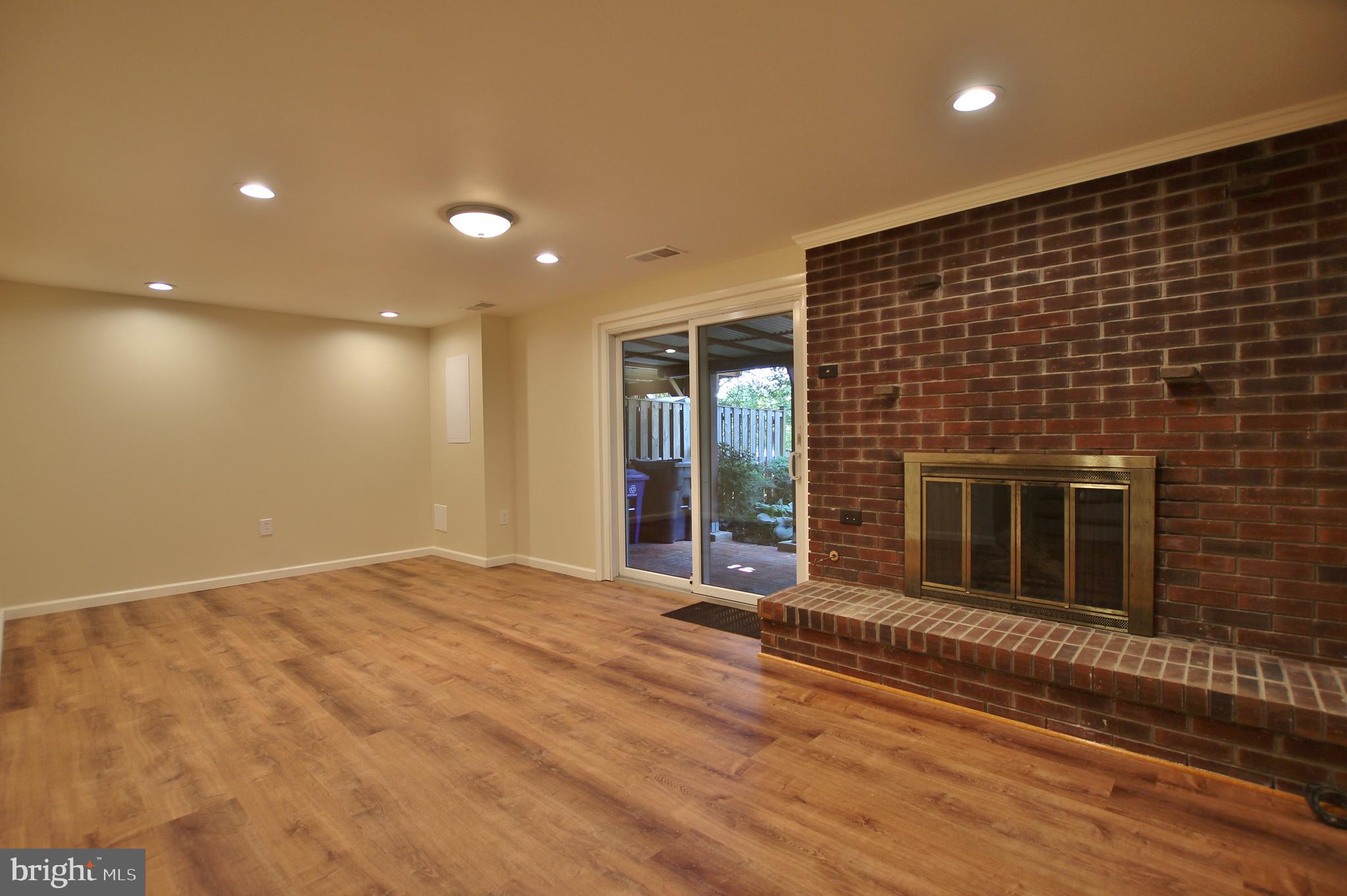 LAKE BRADDOCK - Residential Lease