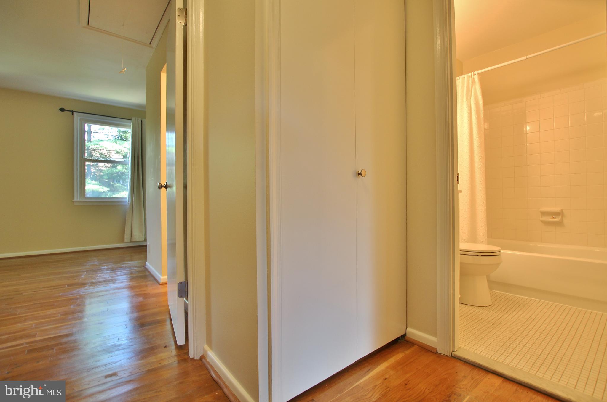 LAKE BRADDOCK - Residential Lease