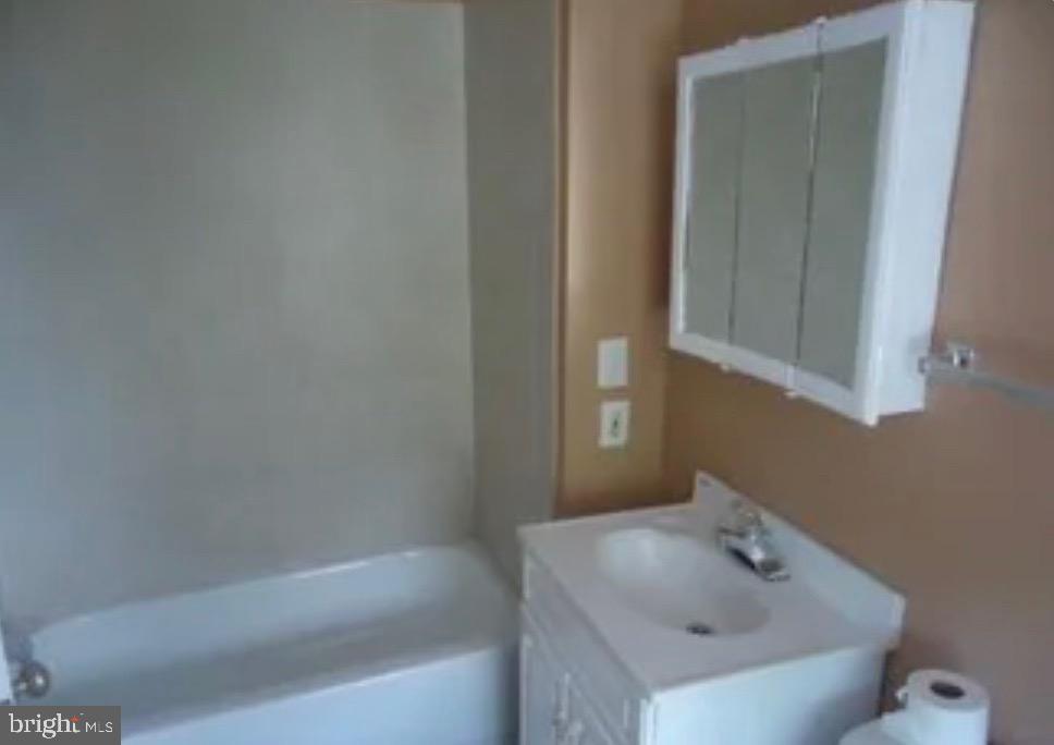 MADISON PARK HISTORIC DISTRICT - Residential Lease