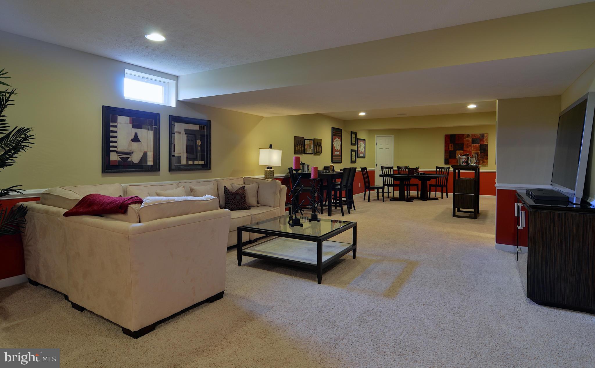 SCENIC MANOR - Residential