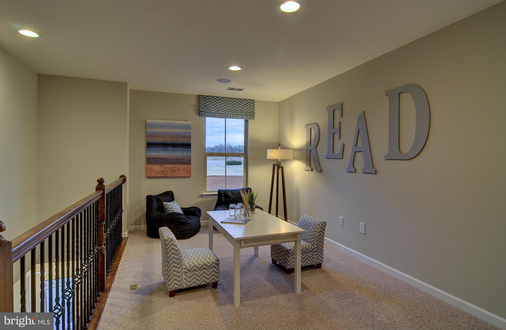 SCENIC MANOR - Residential