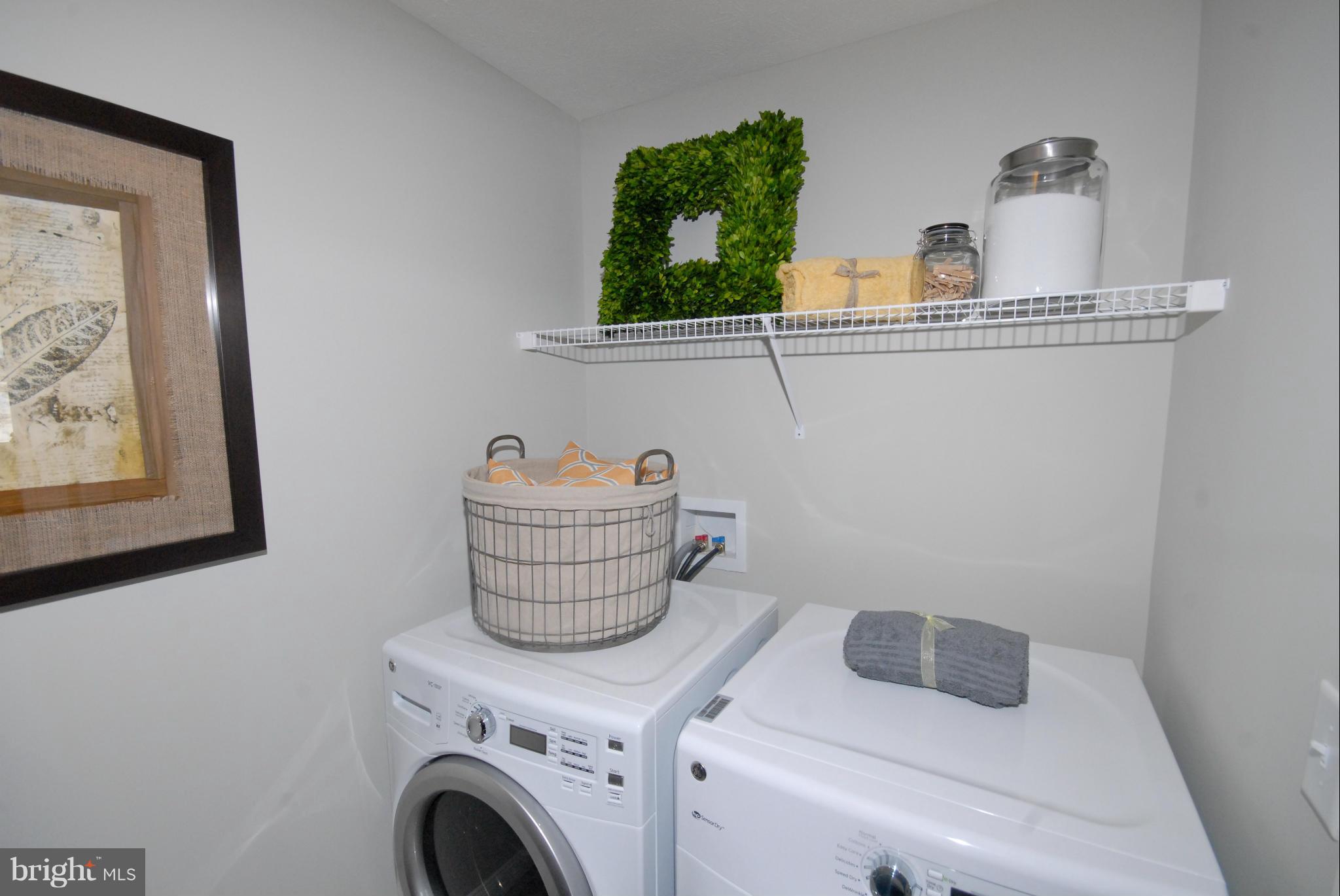 SCENIC MANOR - Residential