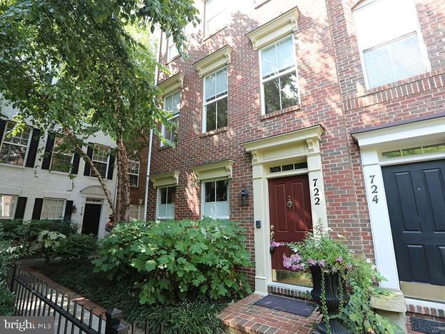 722 CAPITOL SQUARE PLACE SW