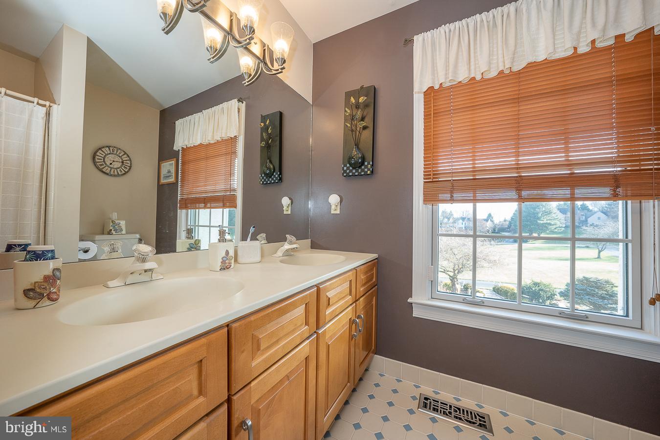 ROYALWOOD ESTATES - Residential