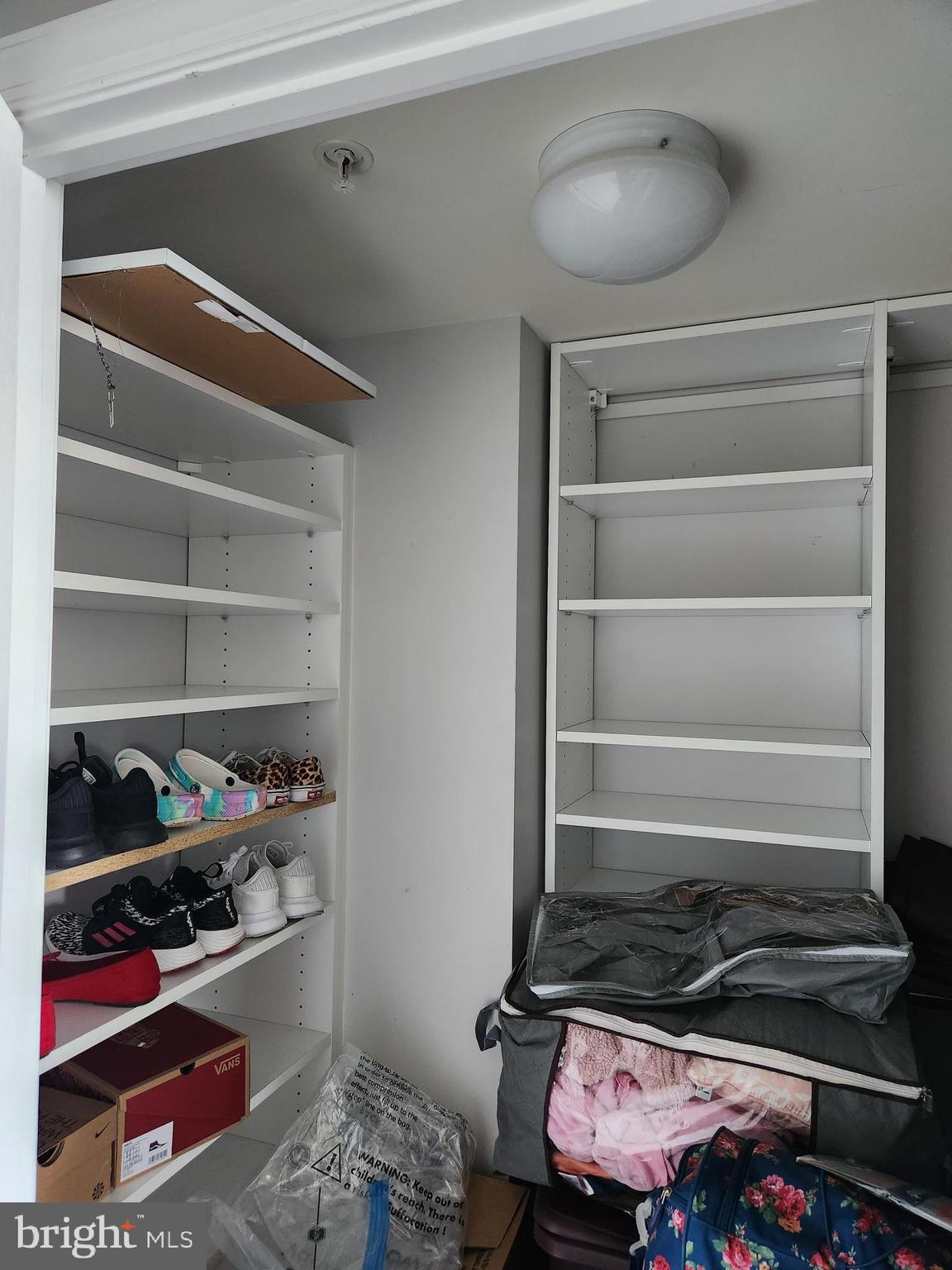 MIDTOWN ALEXANDRIA STATION CONDOMINIUM - Residential Lease