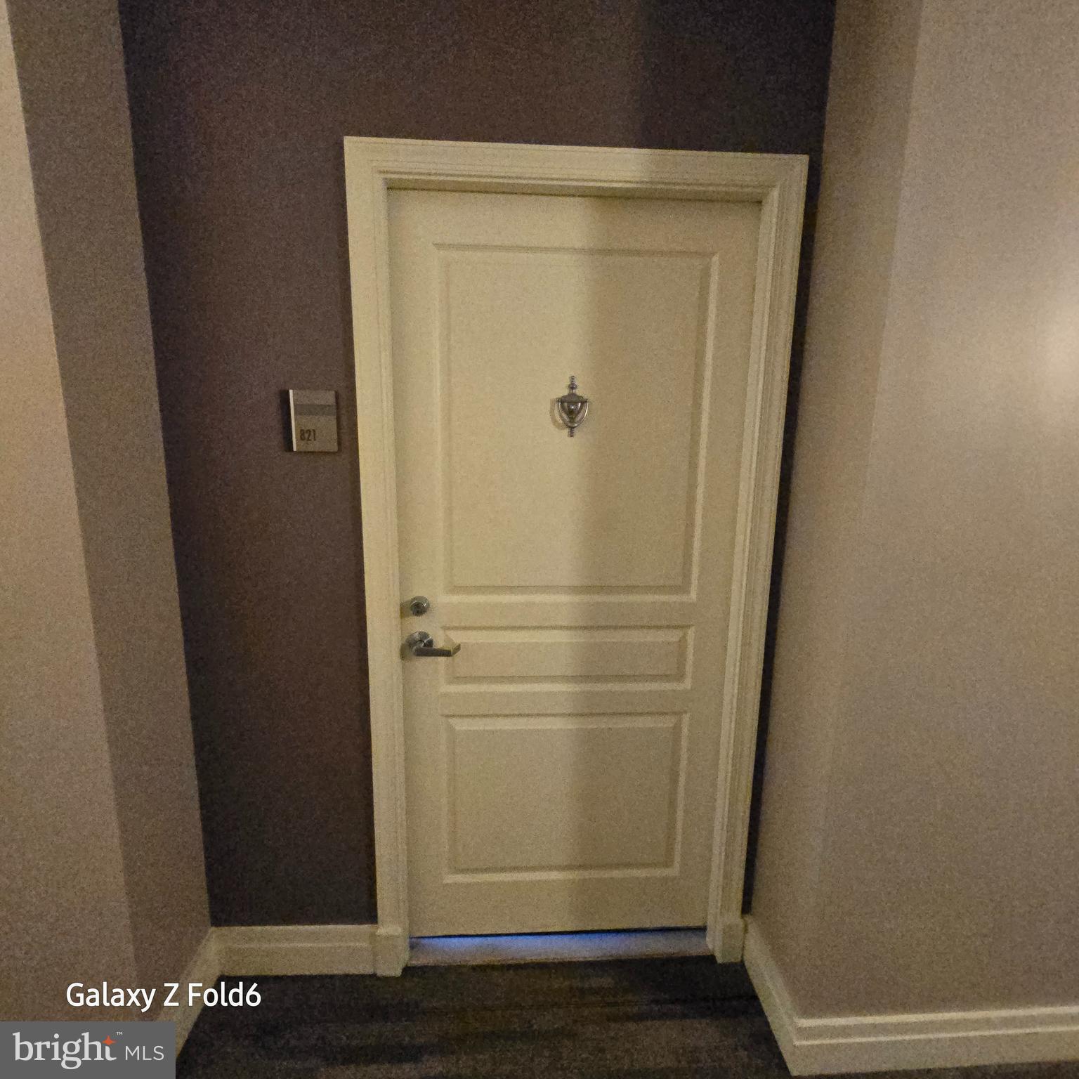 MIDTOWN ALEXANDRIA STATION CONDOMINIUM - Residential Lease