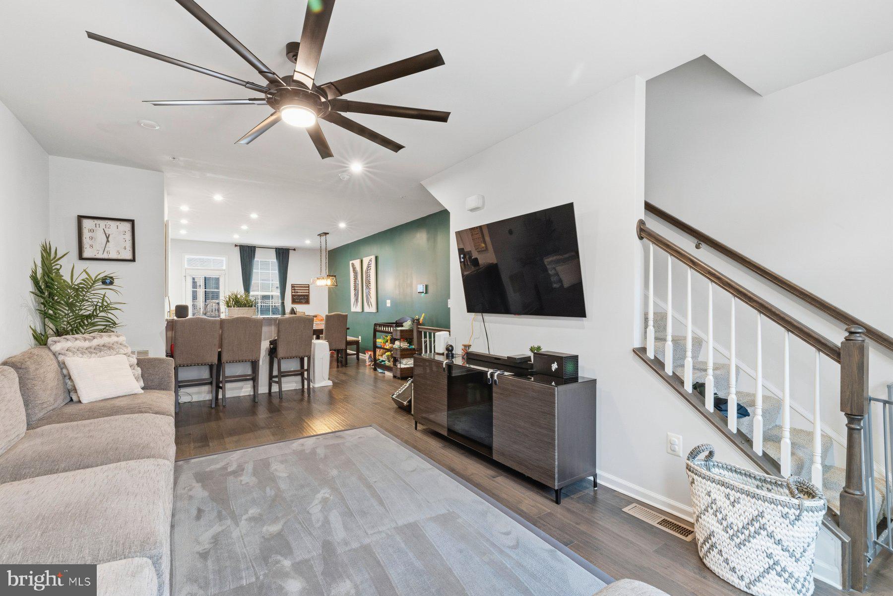 OLDHAM CROSSING - Residential