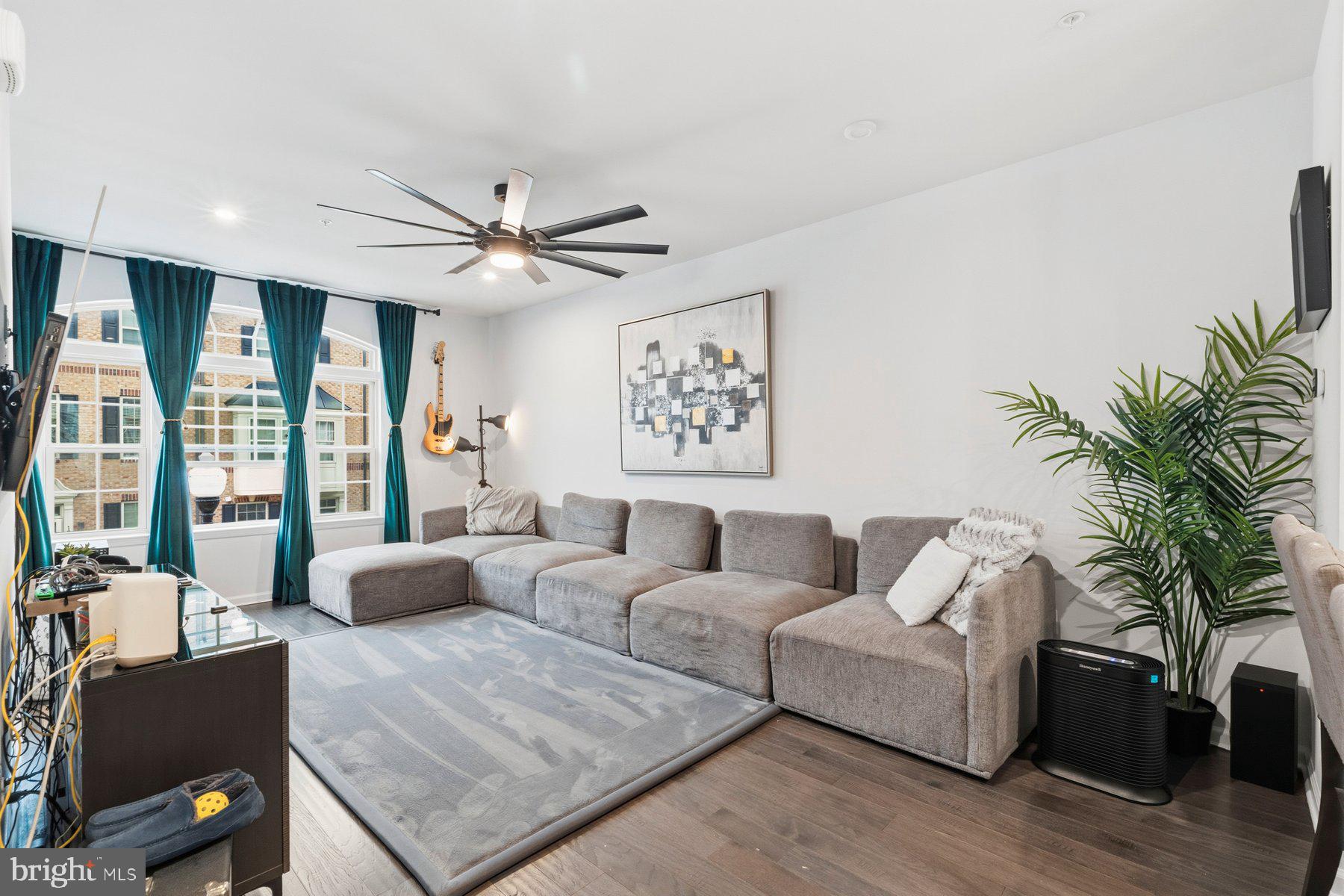 OLDHAM CROSSING - Residential