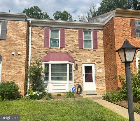 Photo of 14325 N Park Ct, WOODBRIDGE, VA 22193 (MLS # VAPW2123398)