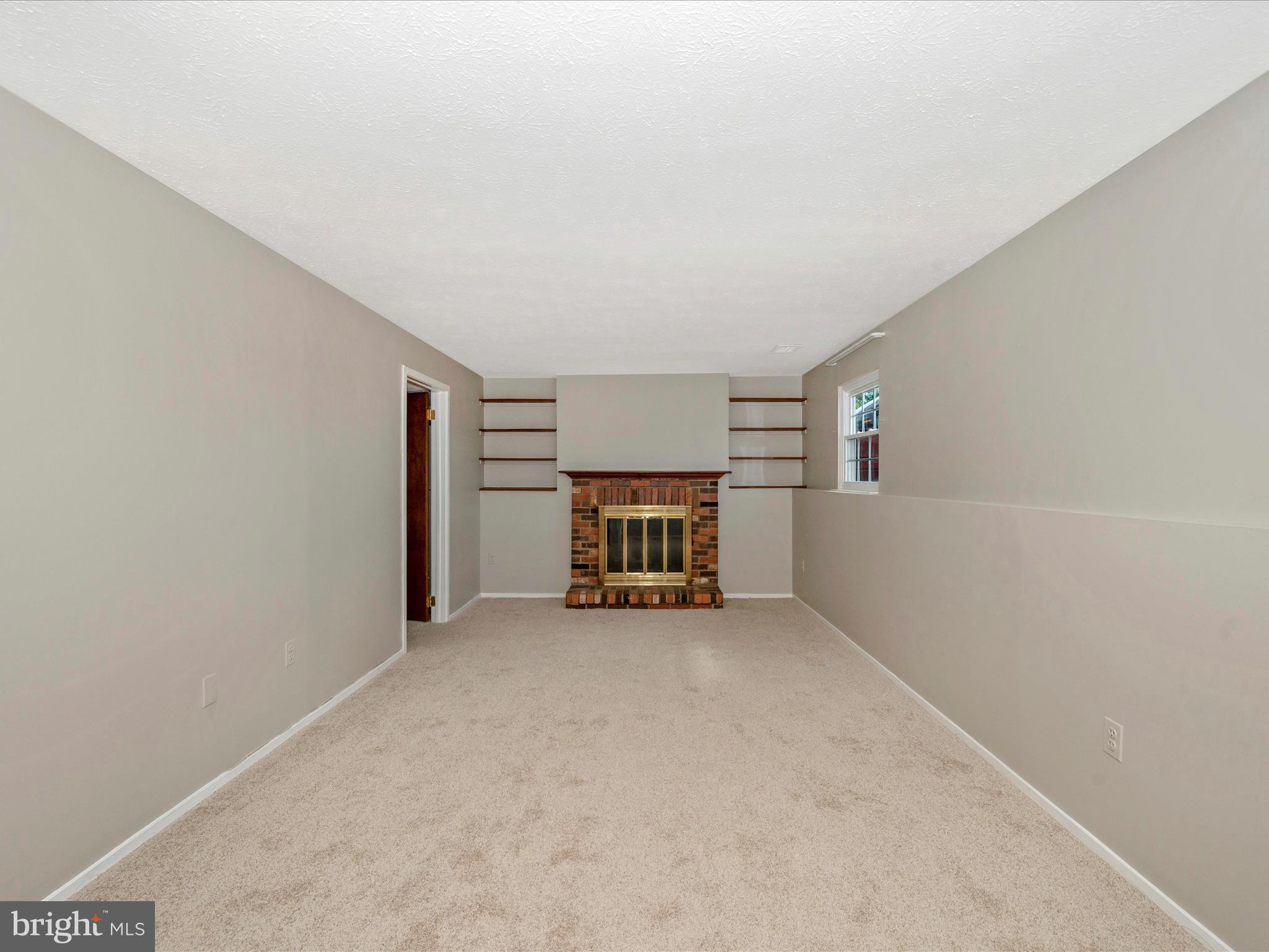 HILLCREST ORCHARDS - Residential