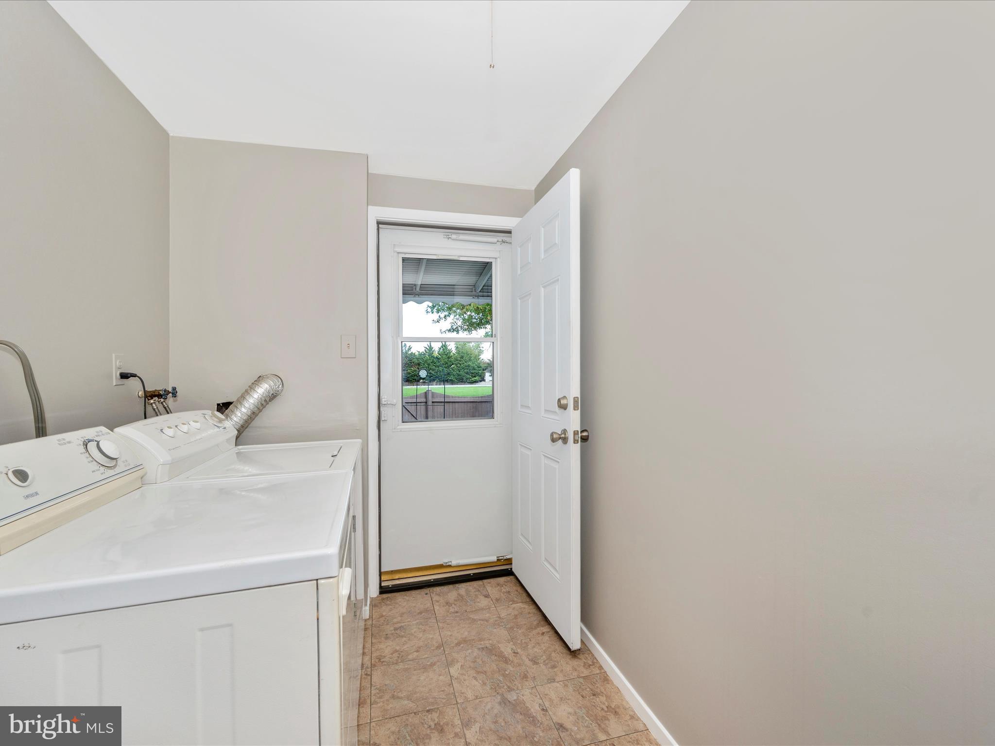 HILLCREST ORCHARDS - Residential