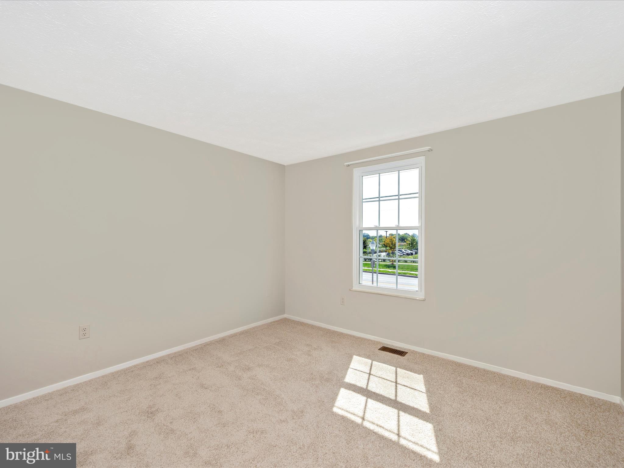 HILLCREST ORCHARDS - Residential