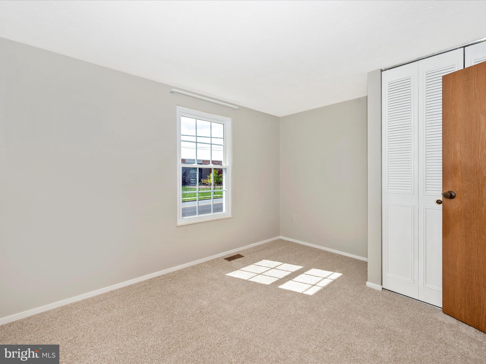 HILLCREST ORCHARDS - Residential