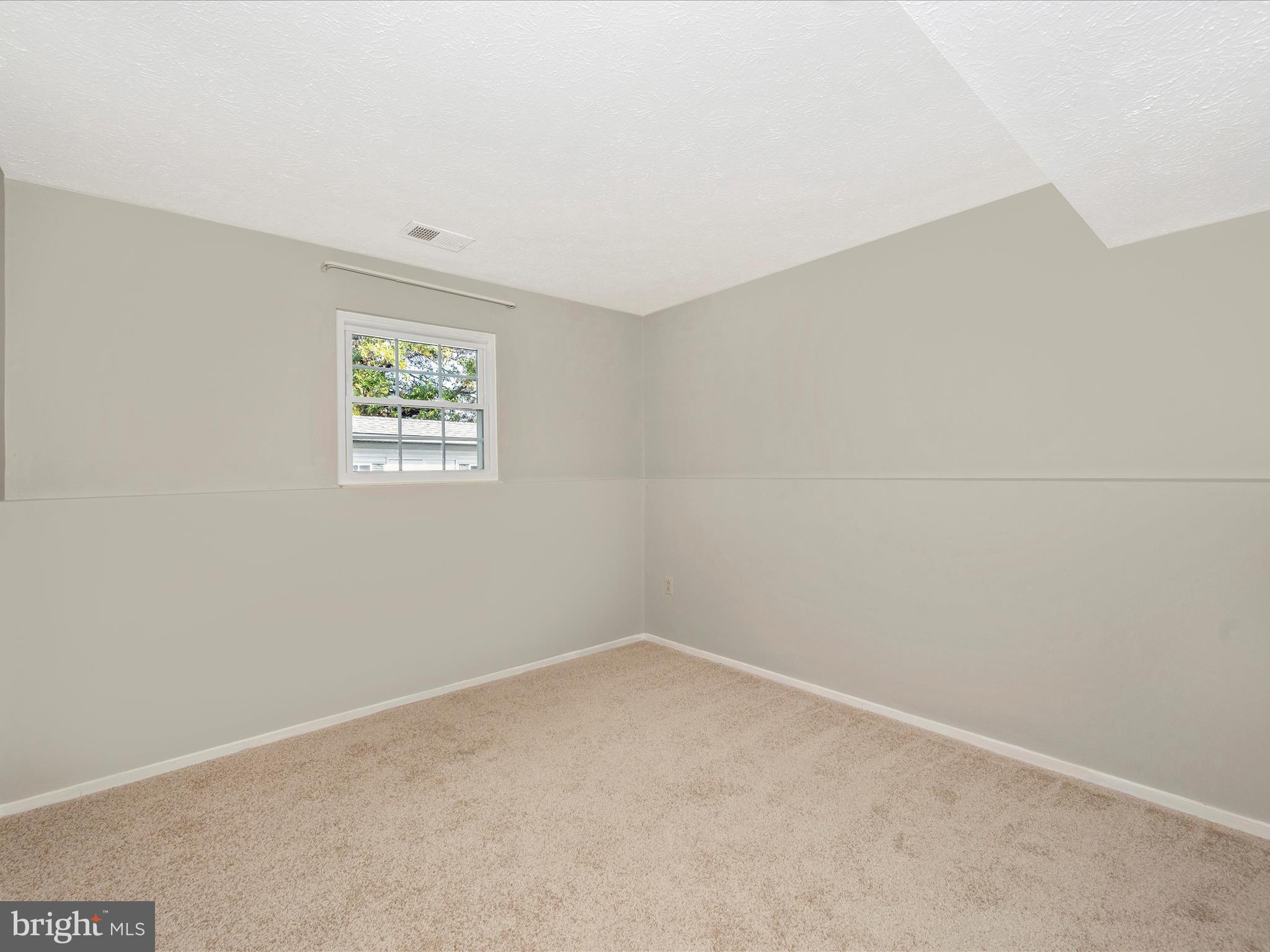 HILLCREST ORCHARDS - Residential