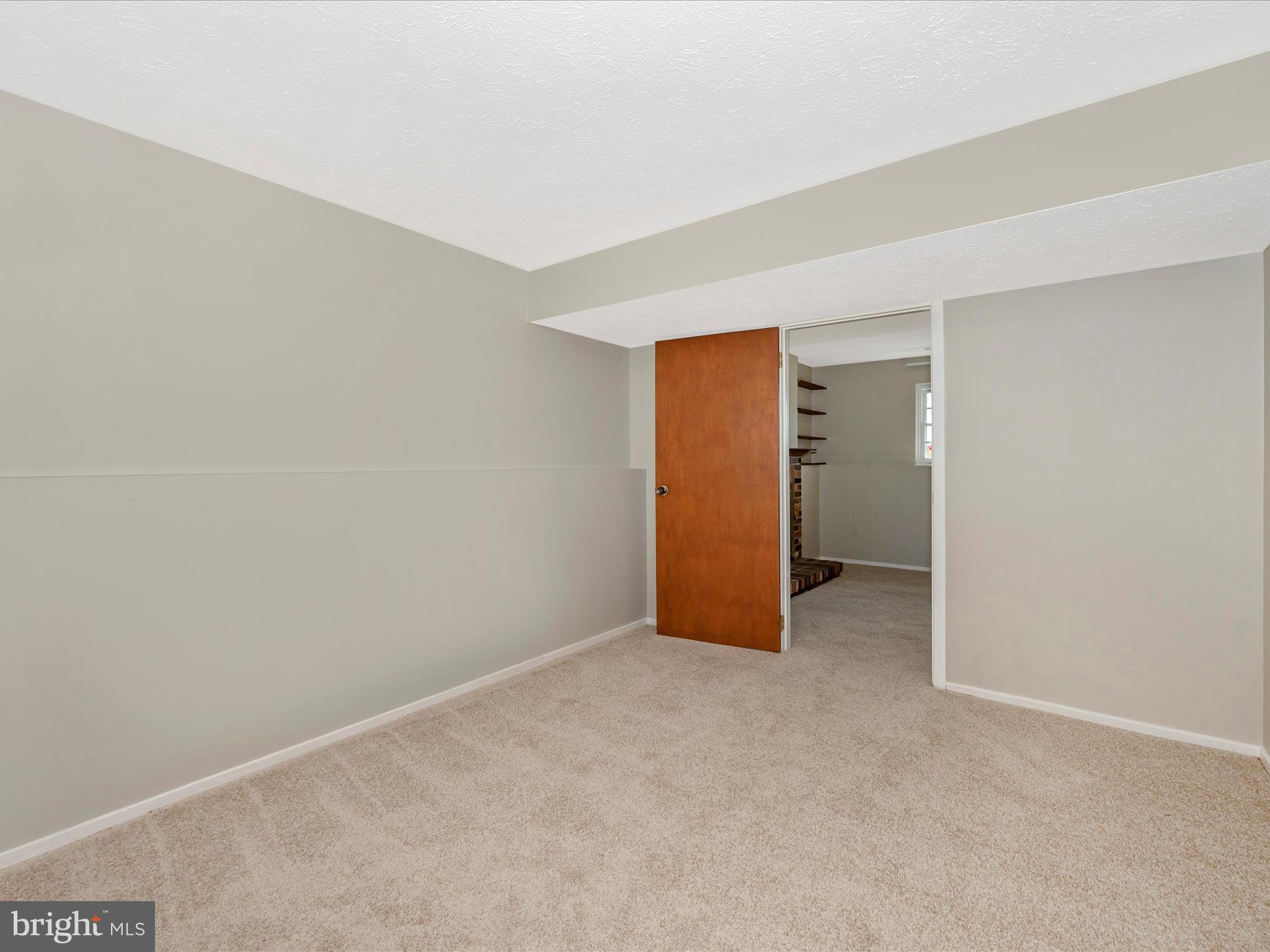 HILLCREST ORCHARDS - Residential