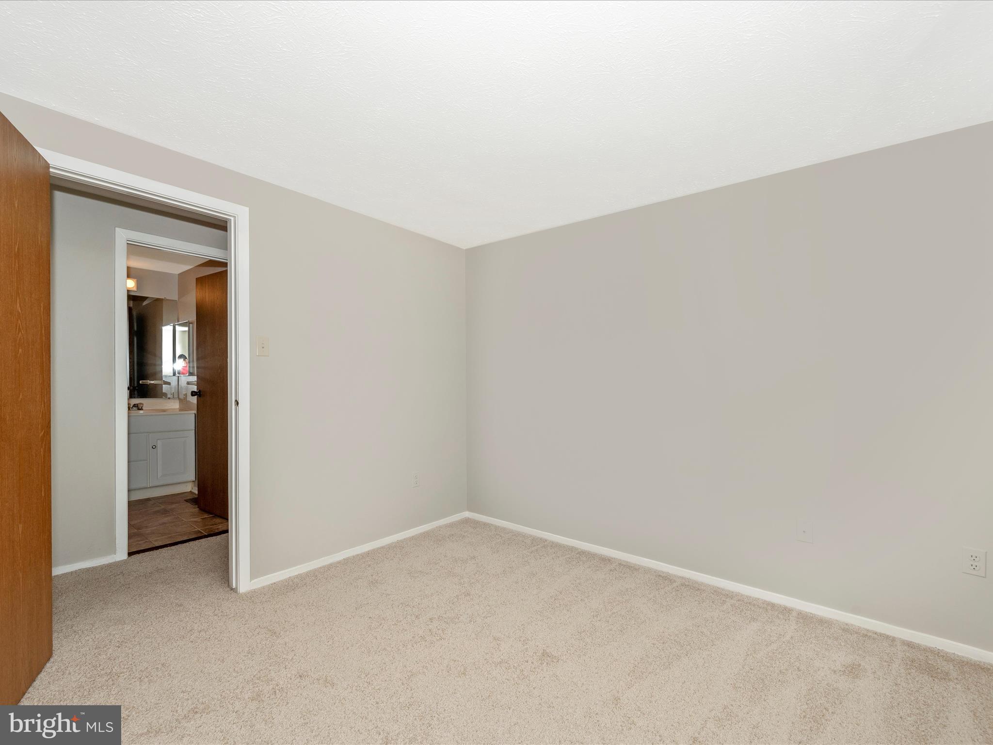 HILLCREST ORCHARDS - Residential