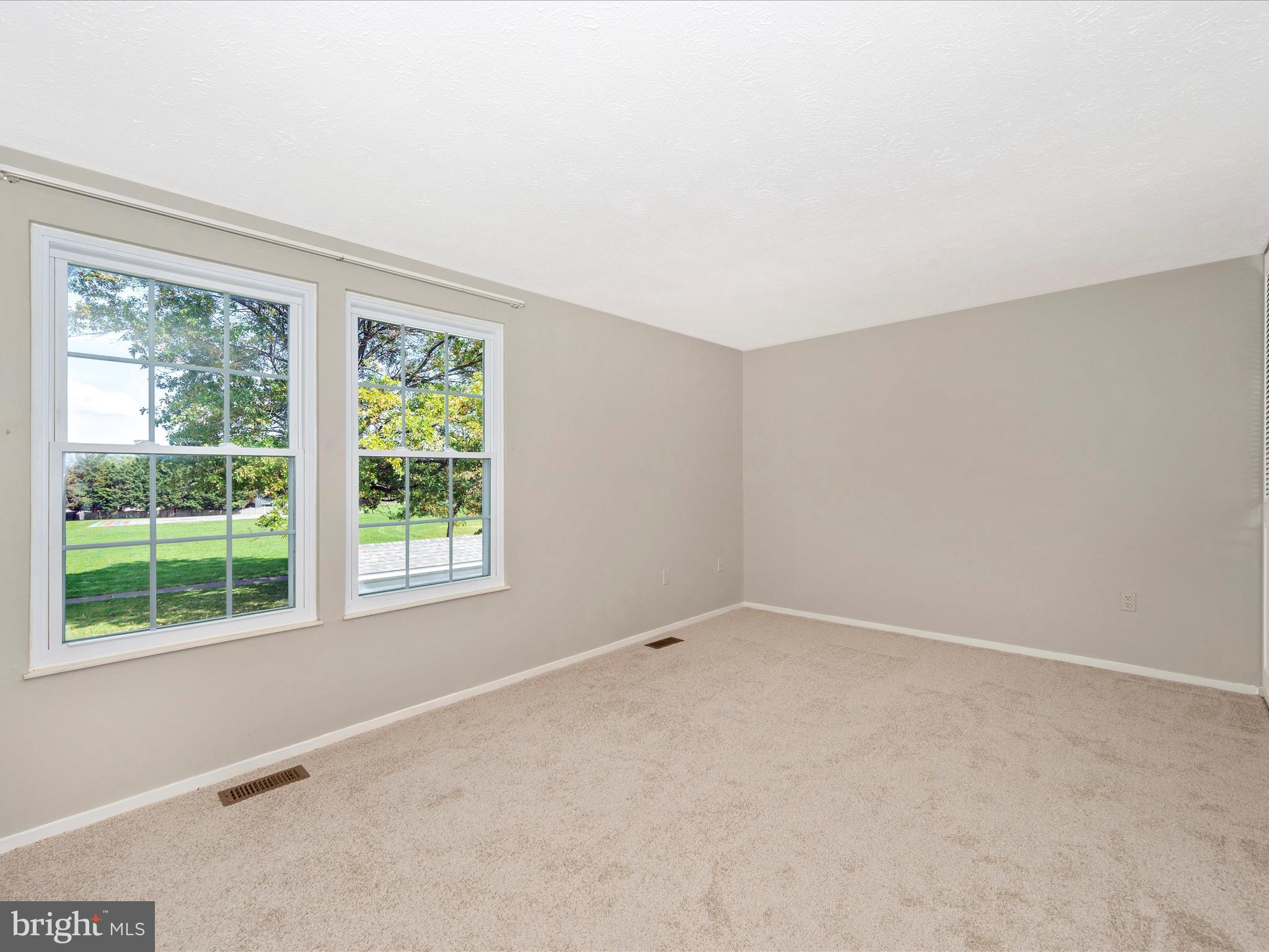 HILLCREST ORCHARDS - Residential