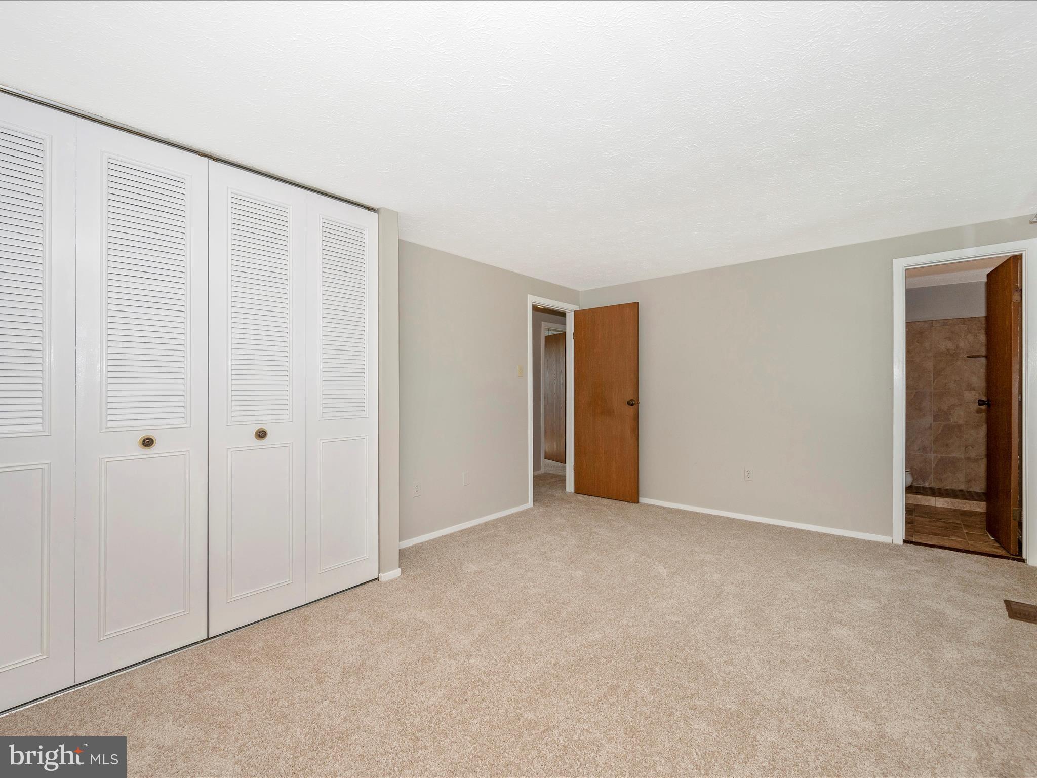 HILLCREST ORCHARDS - Residential