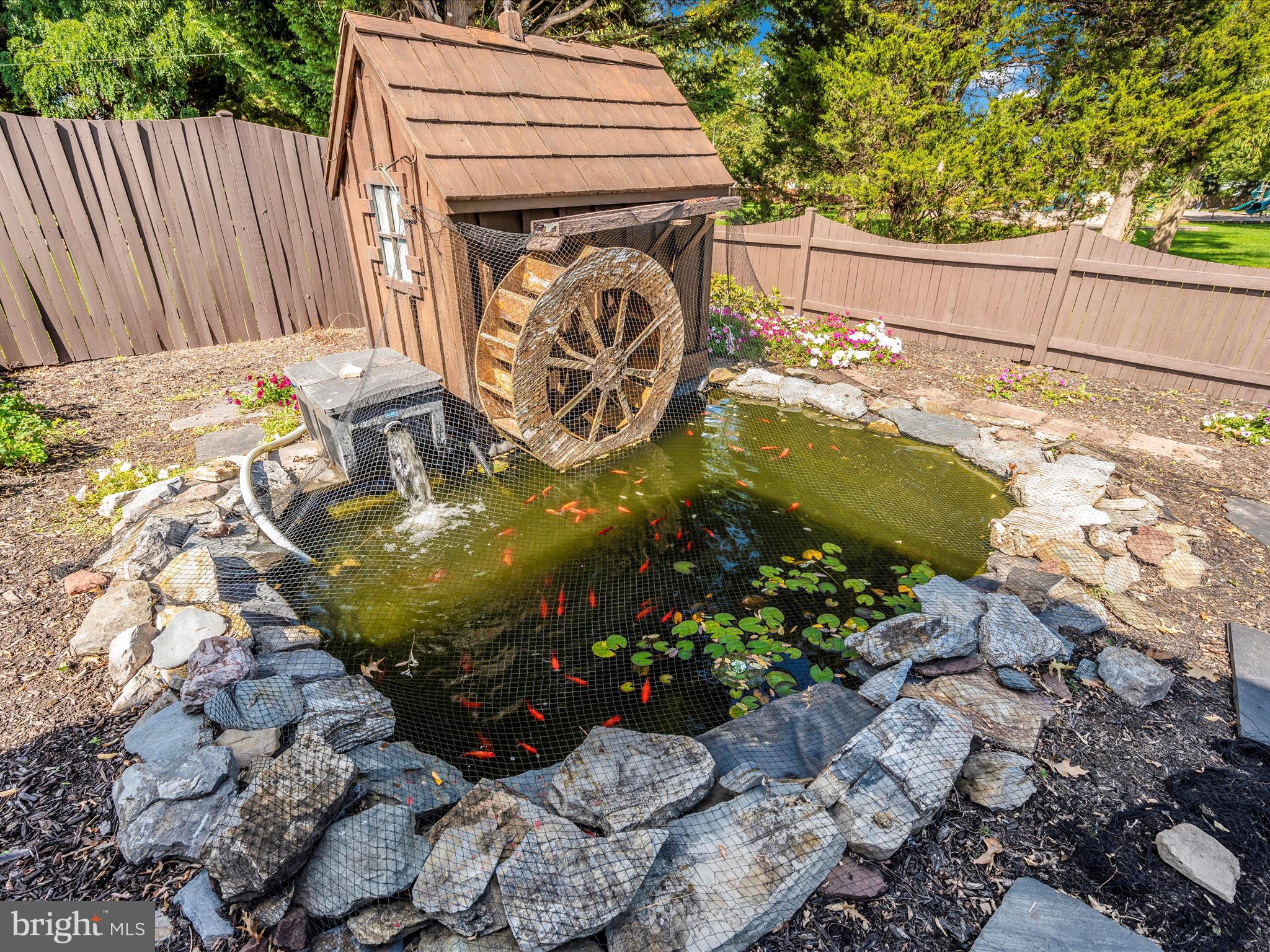 HILLCREST ORCHARDS - Residential