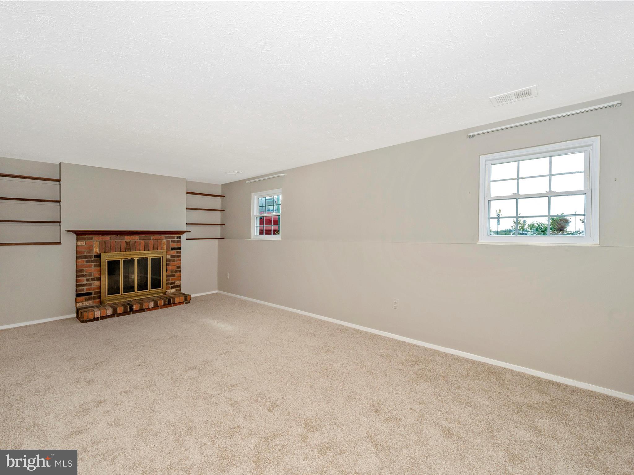 HILLCREST ORCHARDS - Residential