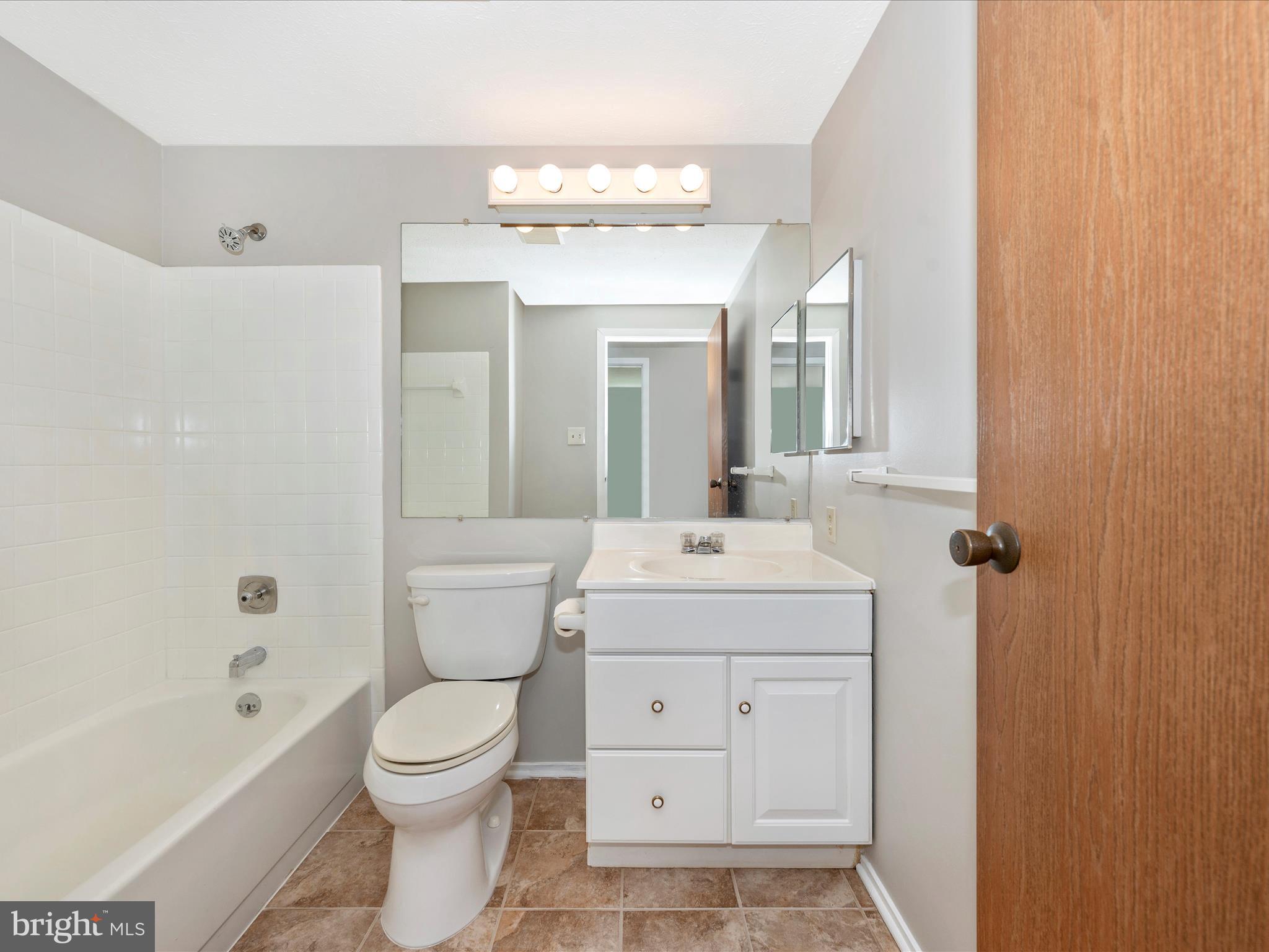 HILLCREST ORCHARDS - Residential