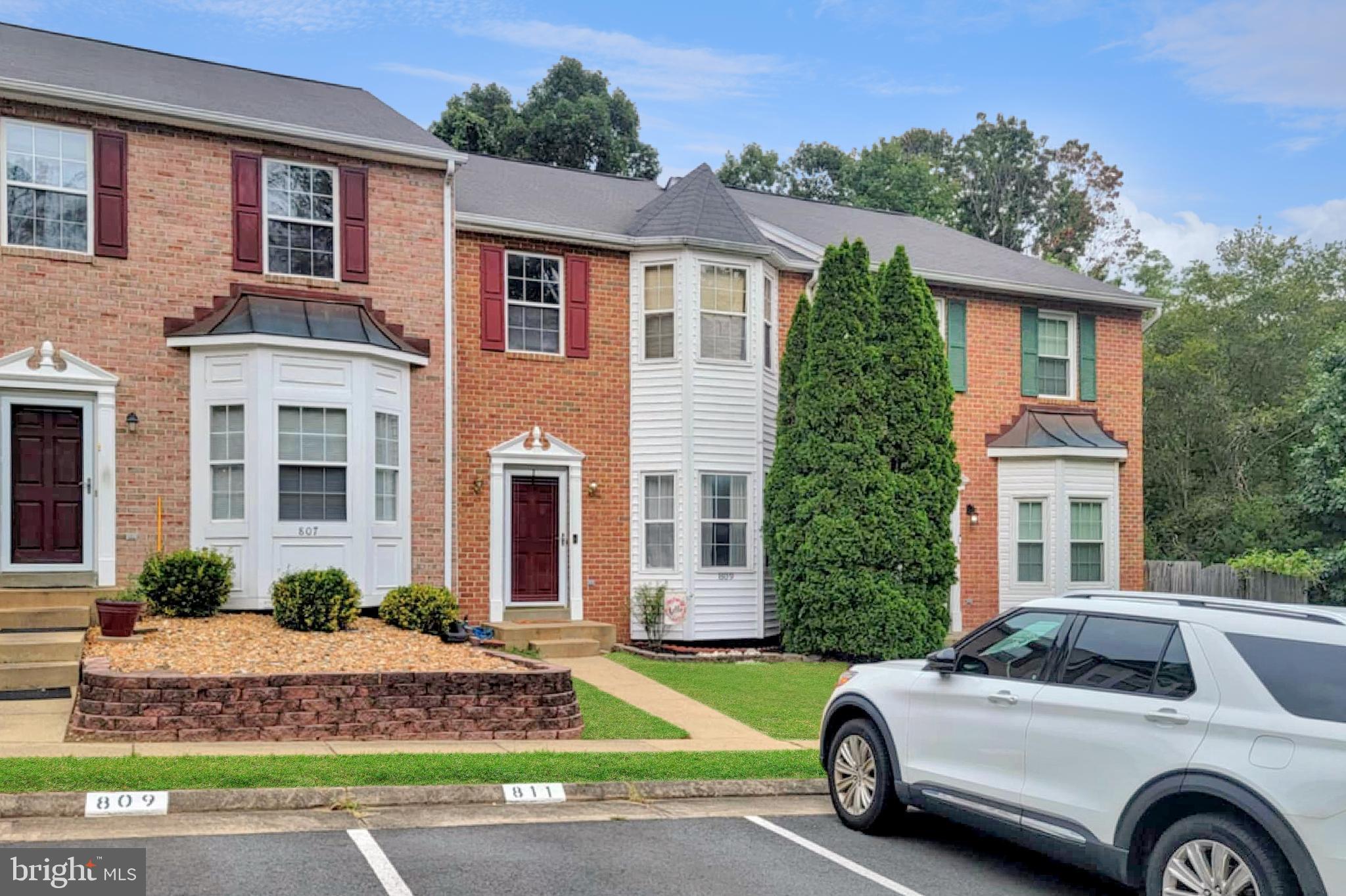 809 TWIN BROOK LANE