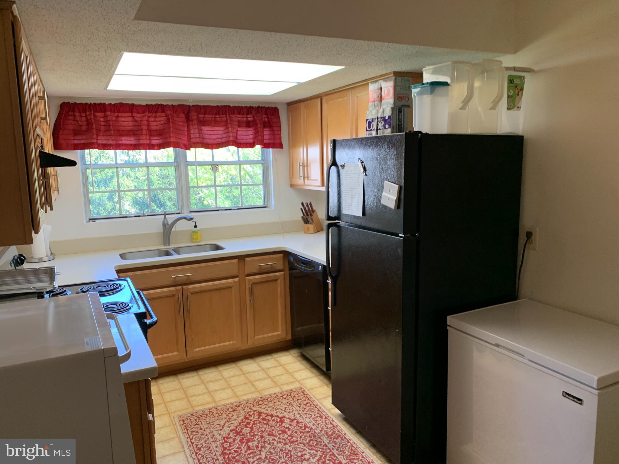 FOX CHAPEL AT TUDOR KNOLLS - Residential Lease