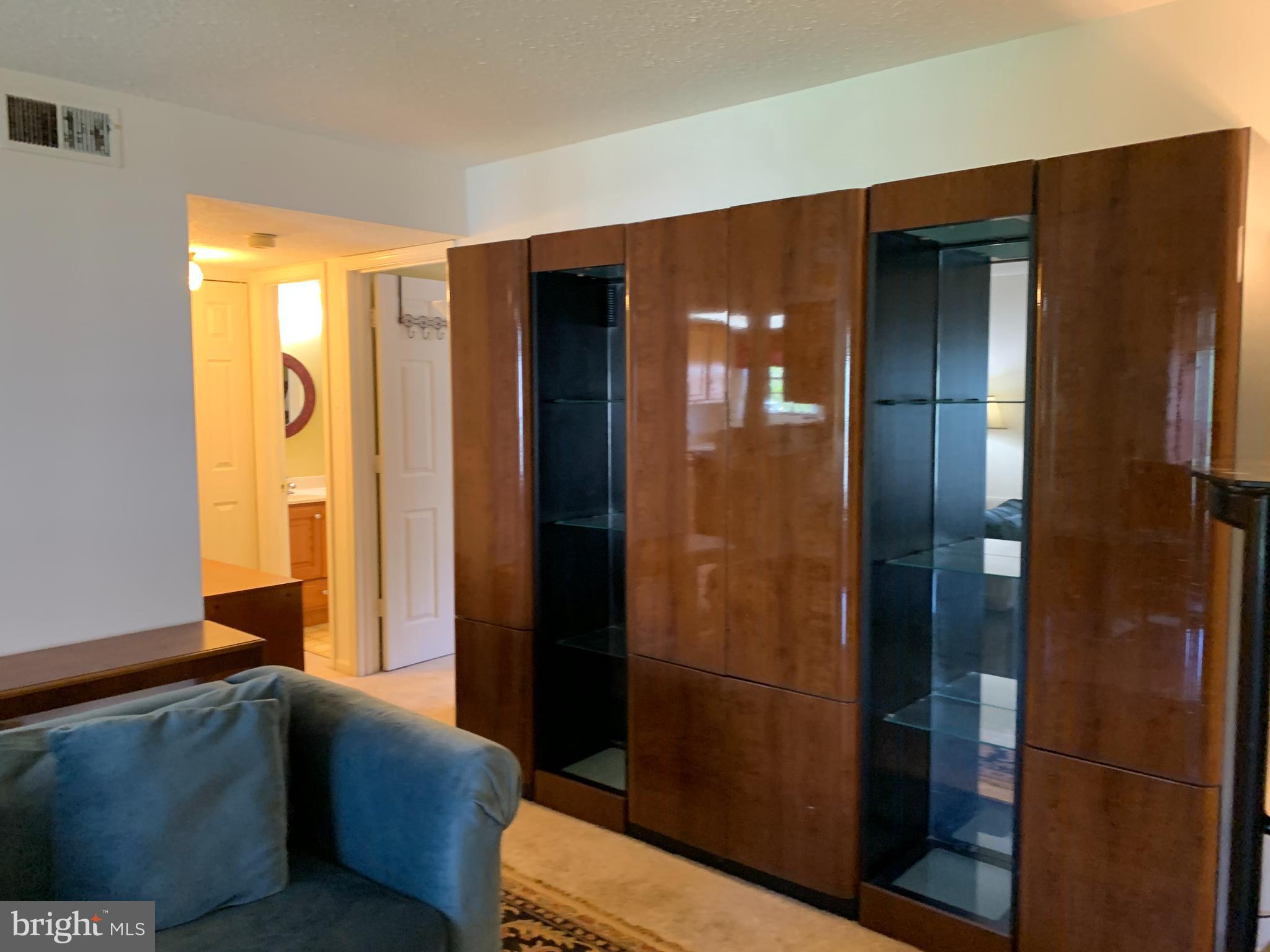 FOX CHAPEL AT TUDOR KNOLLS - Residential Lease