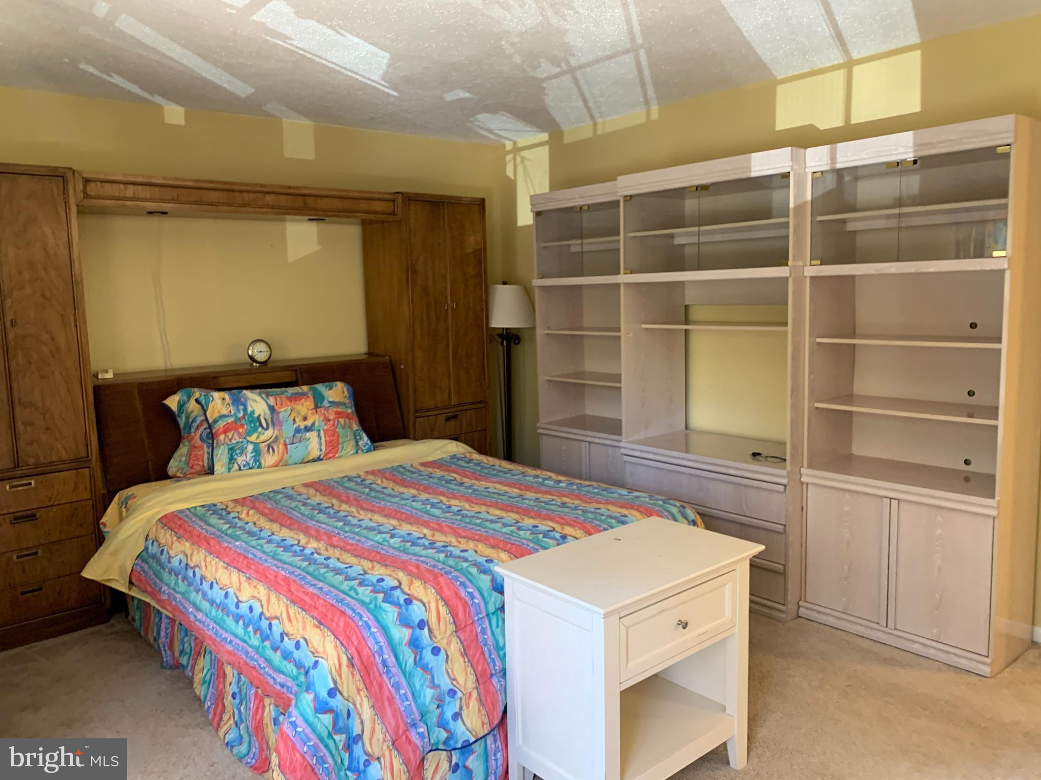 FOX CHAPEL AT TUDOR KNOLLS - Residential Lease