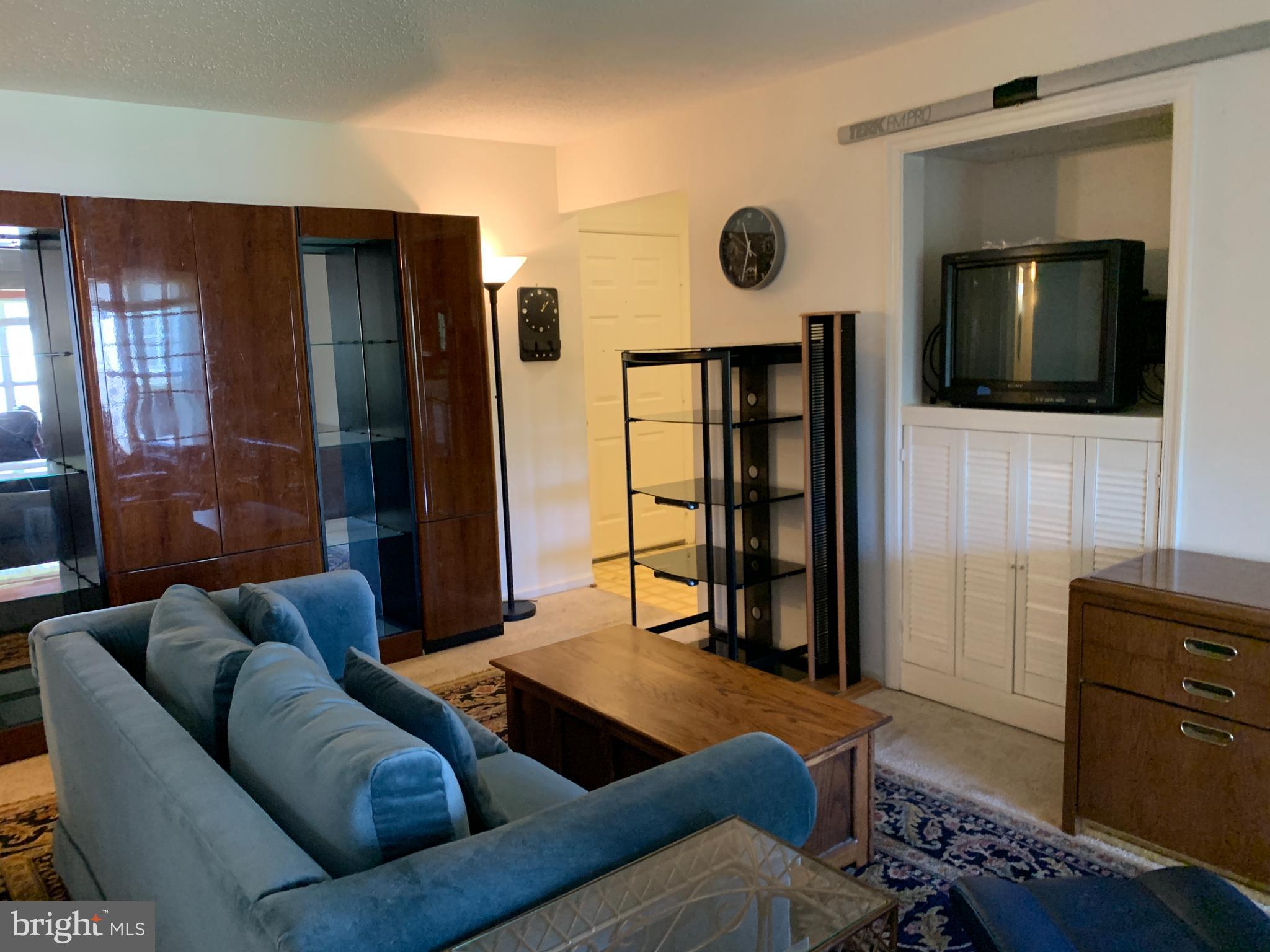 FOX CHAPEL AT TUDOR KNOLLS - Residential Lease