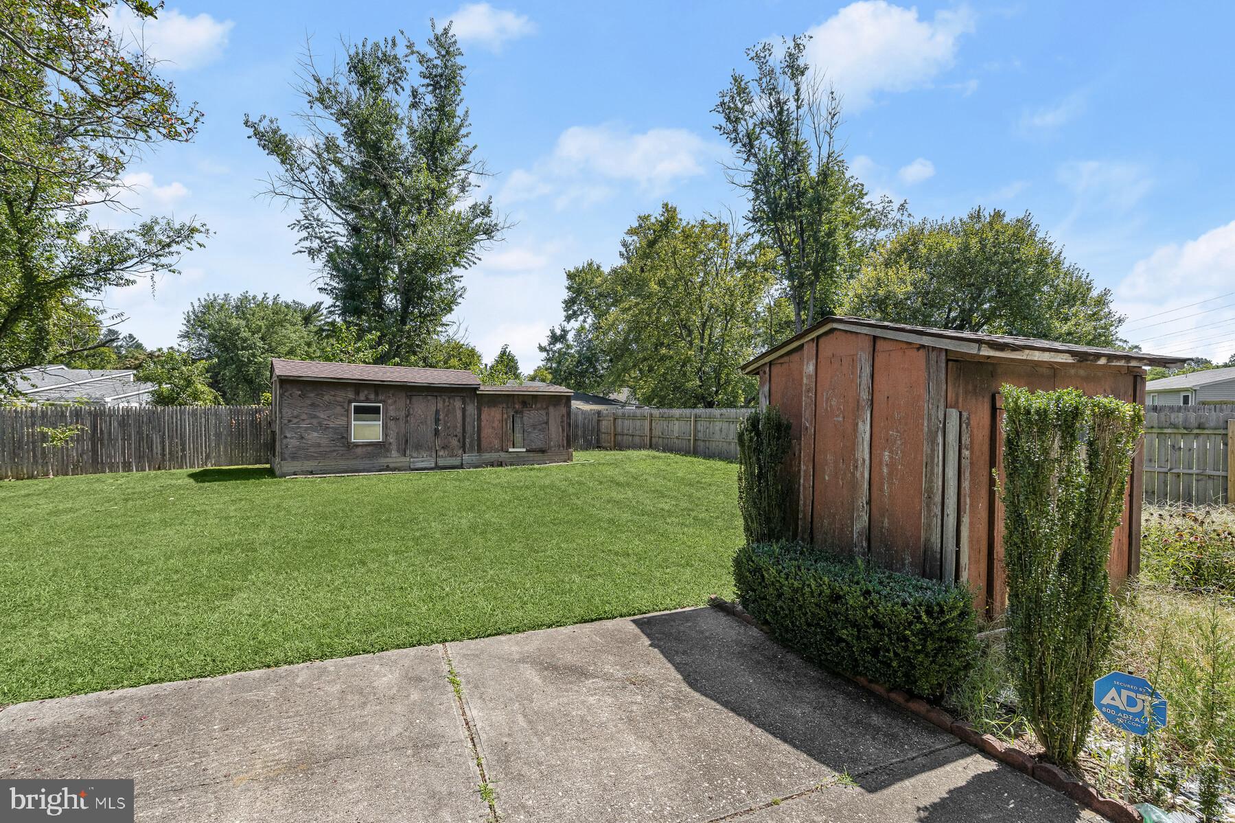 RAMBLING HILLS - Residential